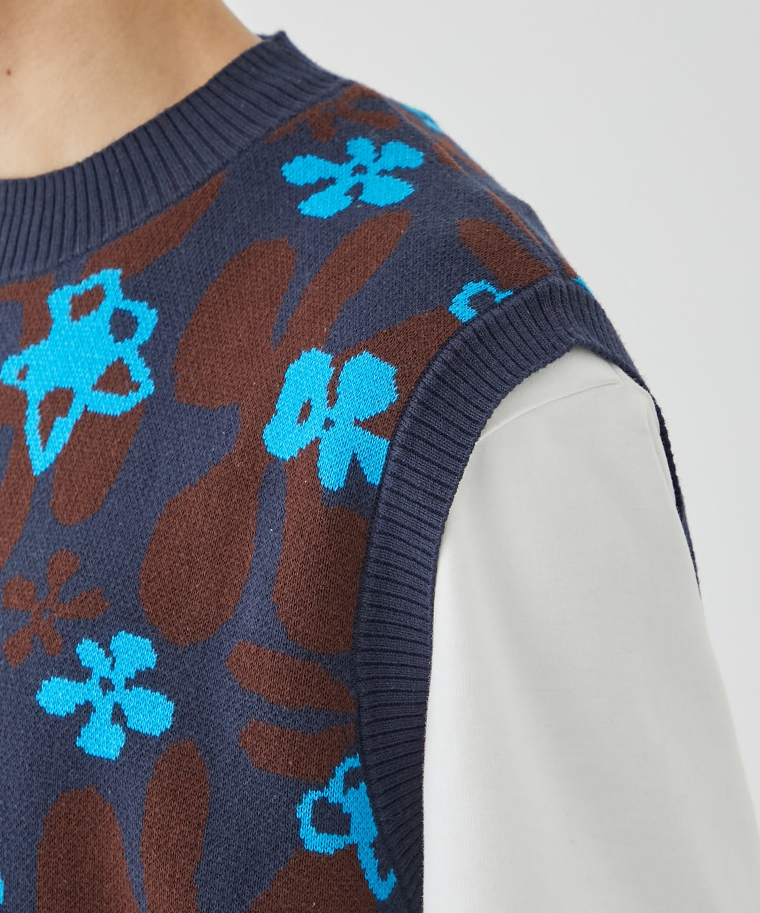 Flower camo knit  vest TTT MSW