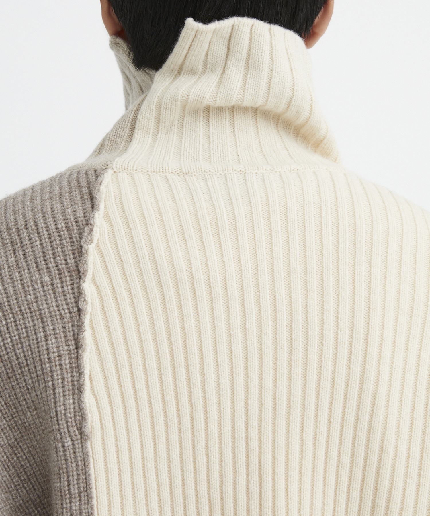 Turtle Neck Knit｜UJOH HOMME