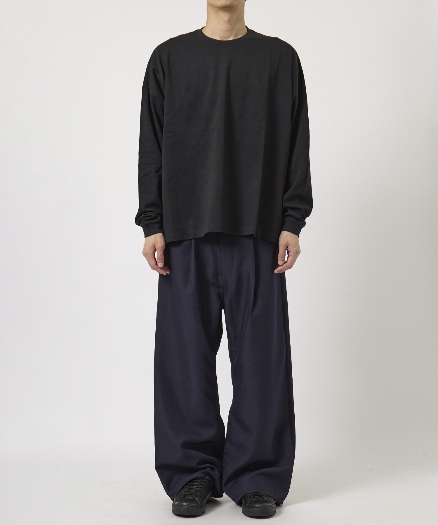 WIDE ONE TUCK STRAIGHT PANTS JieDa