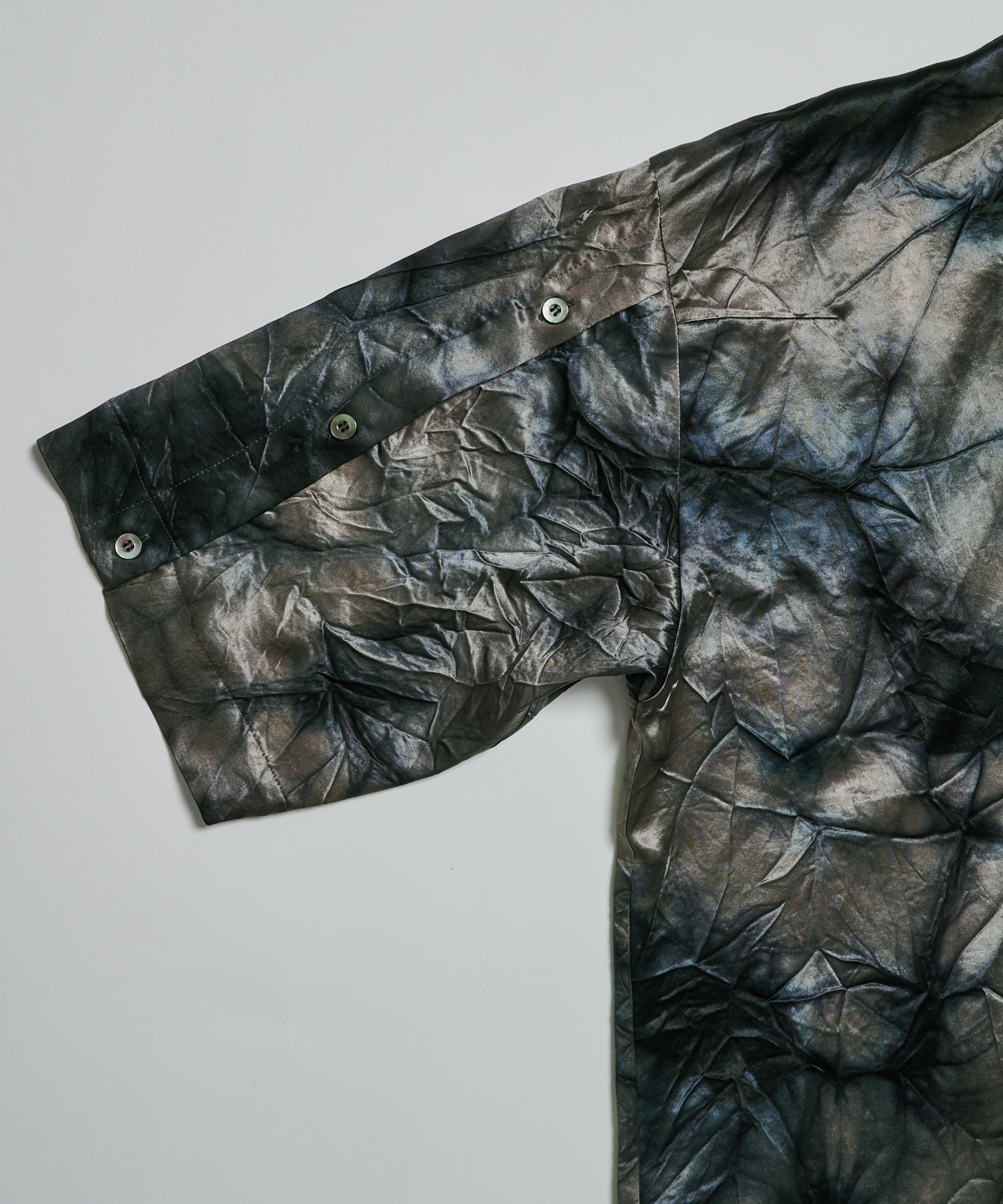 Slit Sleeve Open Collar Shirt UJOH HOMME