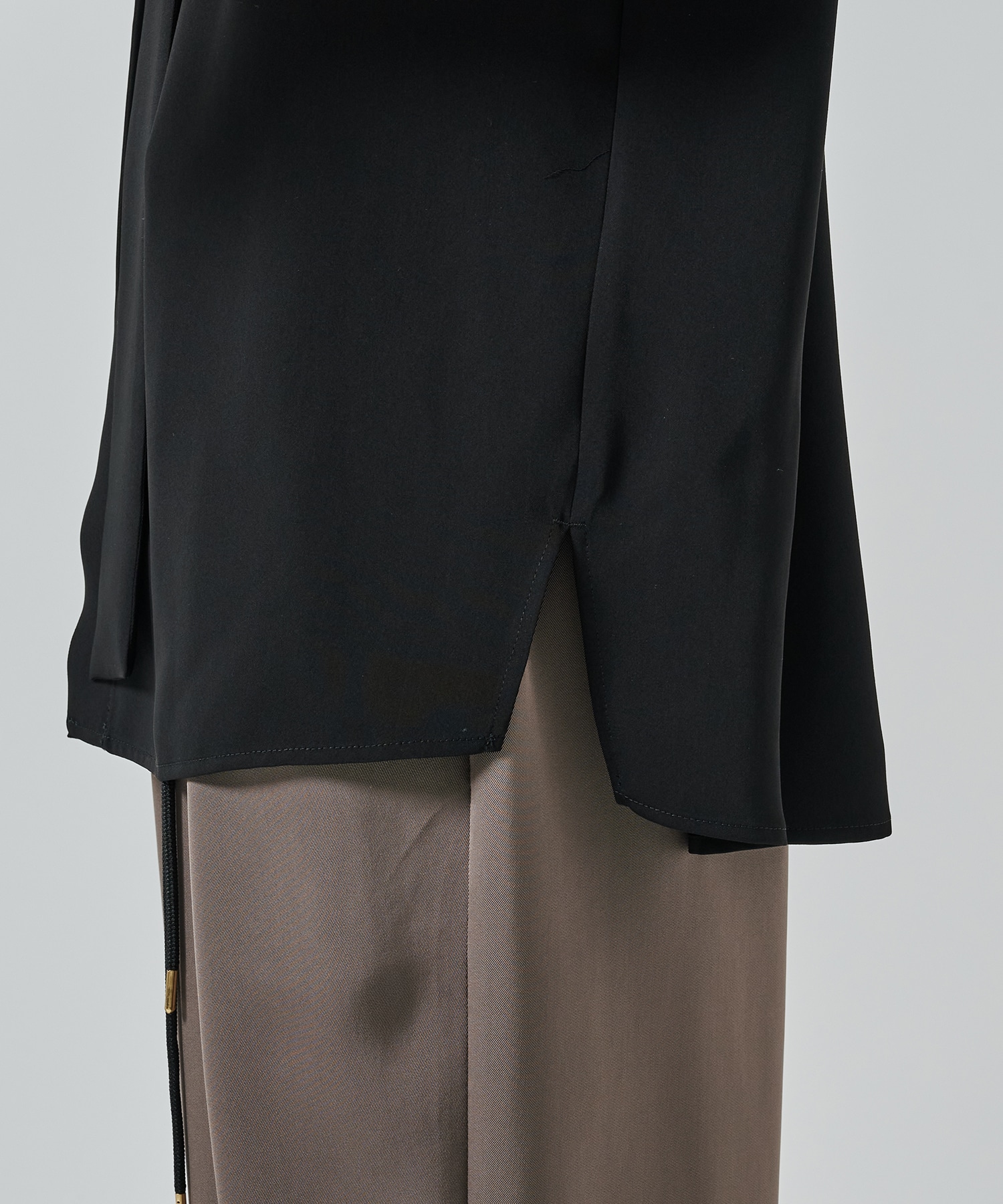 Double Satin Bow Tie Short Sleeve Shirt CULLNI