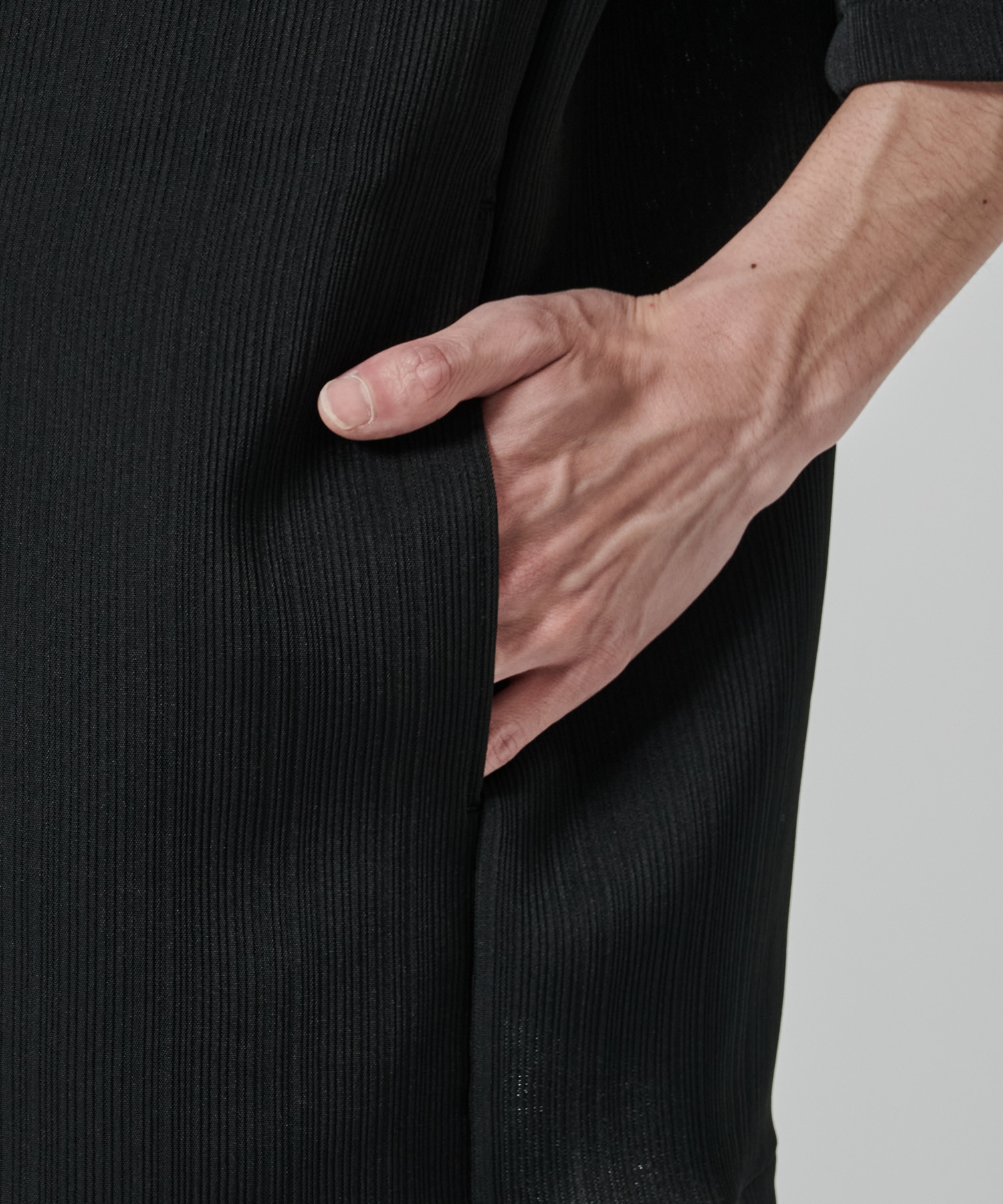 PLEATS HALF SLEEVE JACKET STUDIOUS