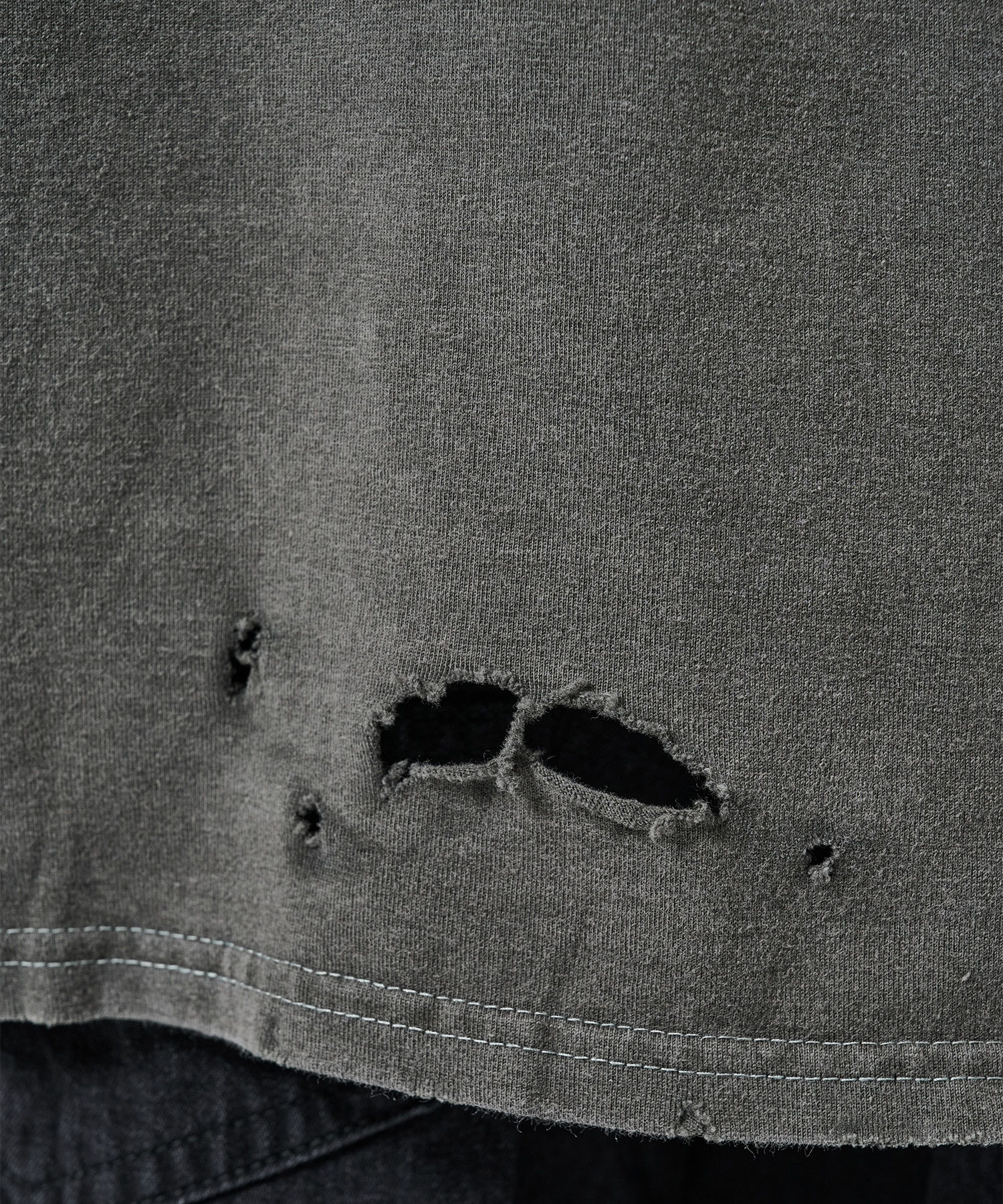 CREW NECK DAMAGED TEE MARKAWARE/marka
