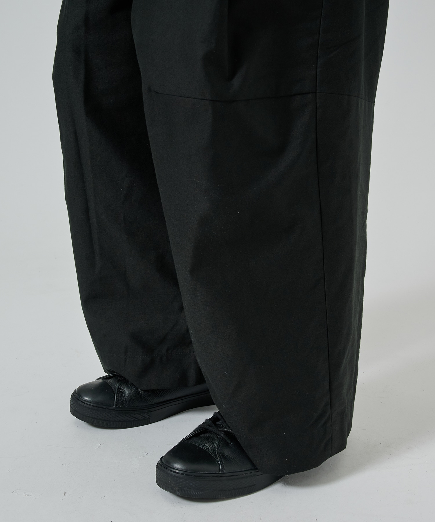 UPCYCLED BAGGY SHINYAKOZUKA