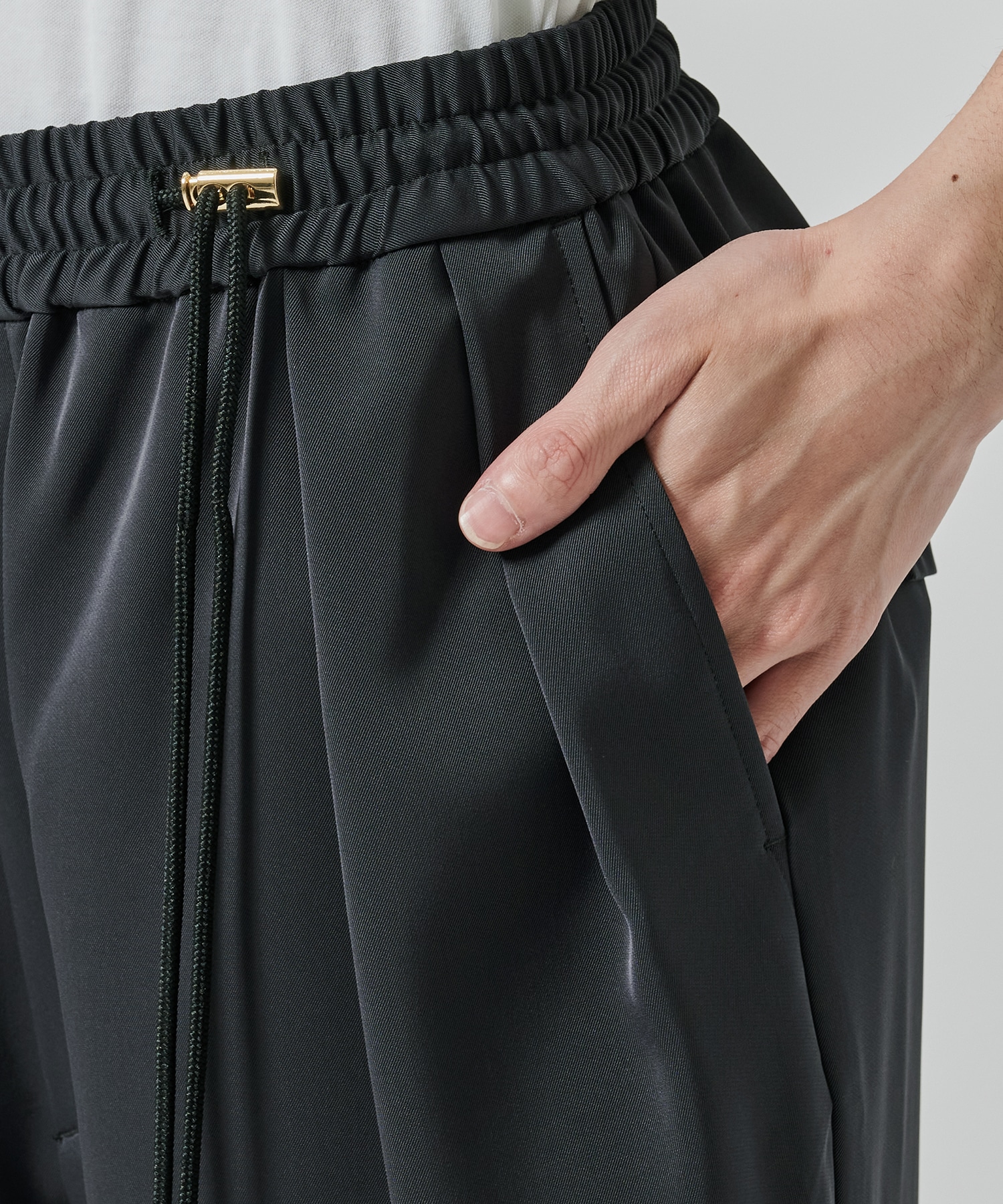 〈別注〉 Dry Stretch Twill Side Drawstring Relax Wide Tapered Pa CULLNI
