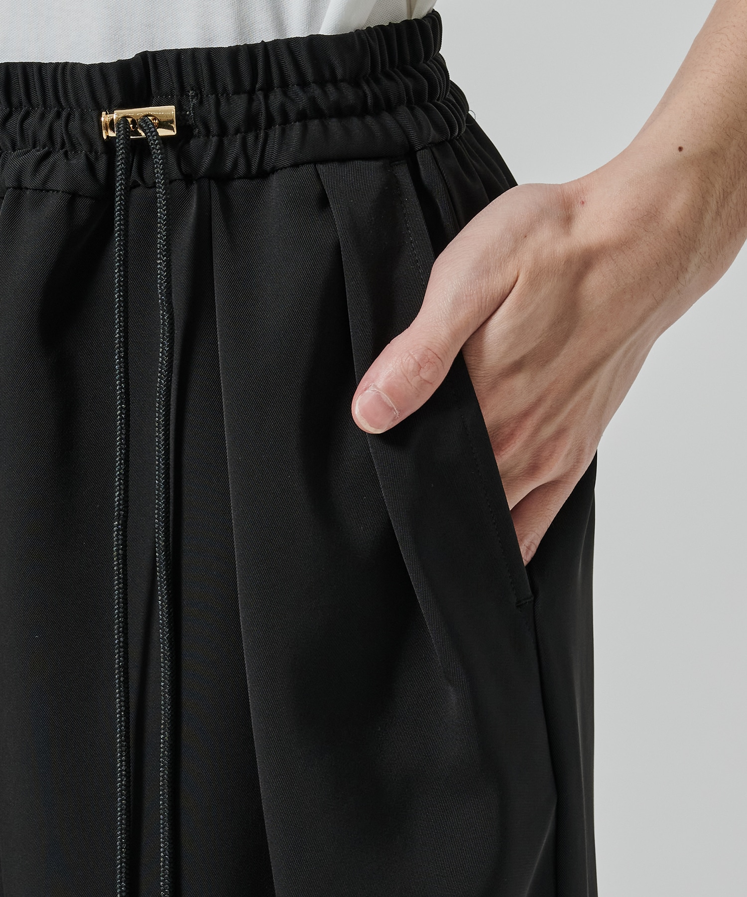 〈別注〉 Dry Stretch Twill Side Drawstring Relax Wide Tapered Pa CULLNI