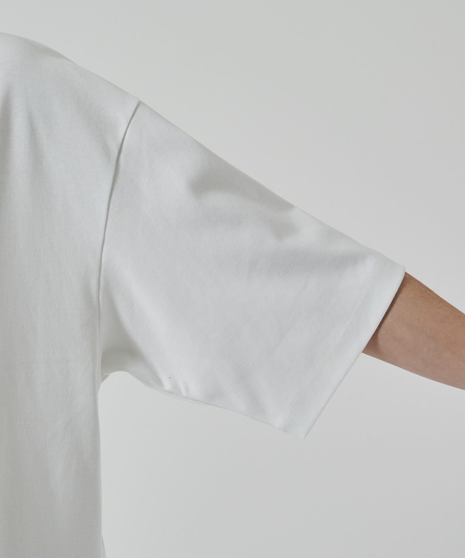 HIGH TWIST RELAX FIT TEE STUDIOUS