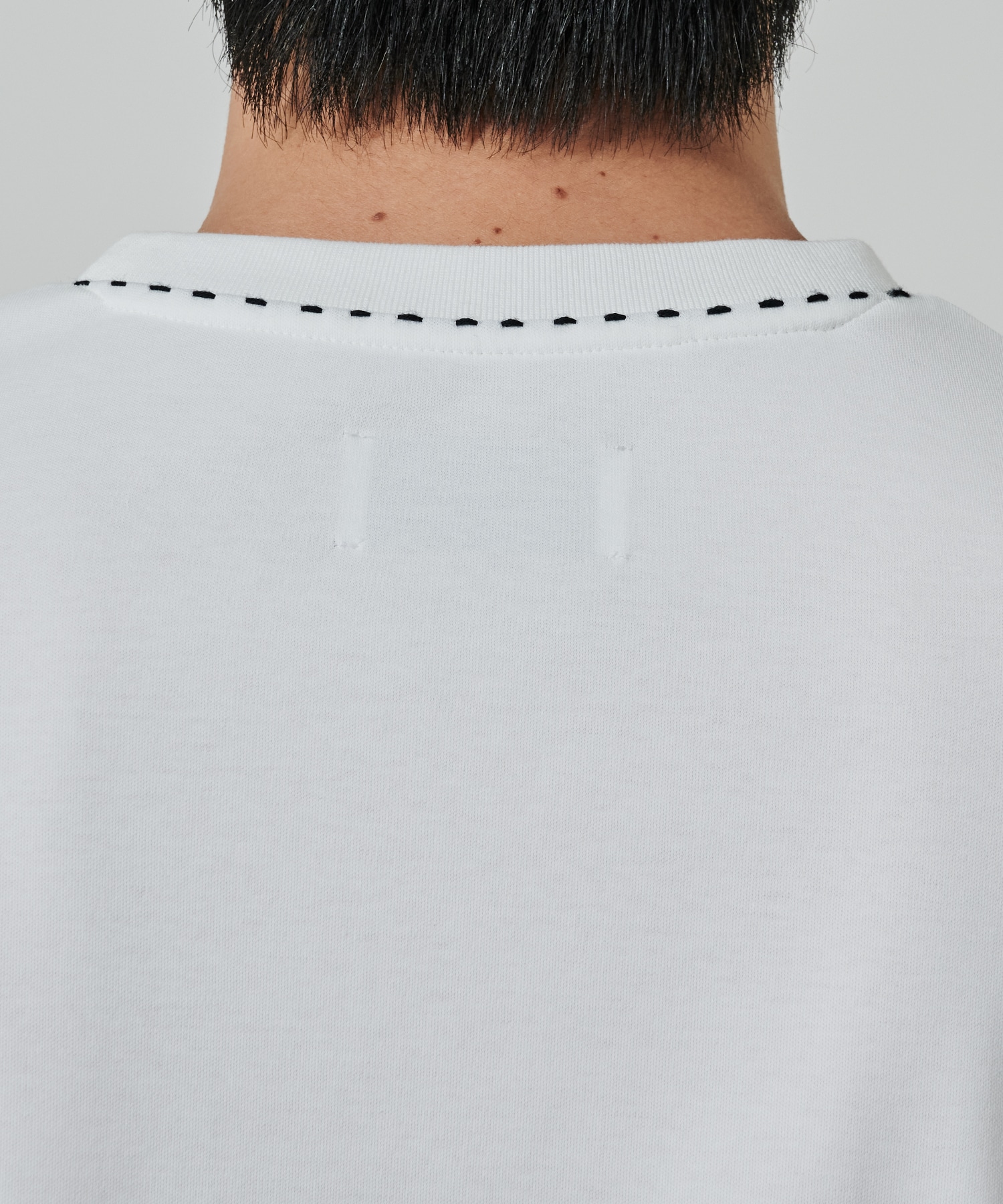 HAND STITCH TEE STUDIOUS