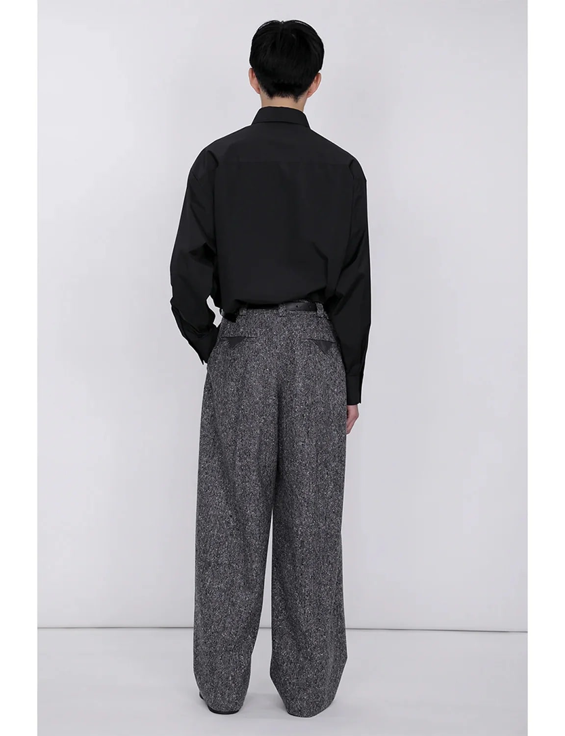 Extra Volumed Tapered Pants th products