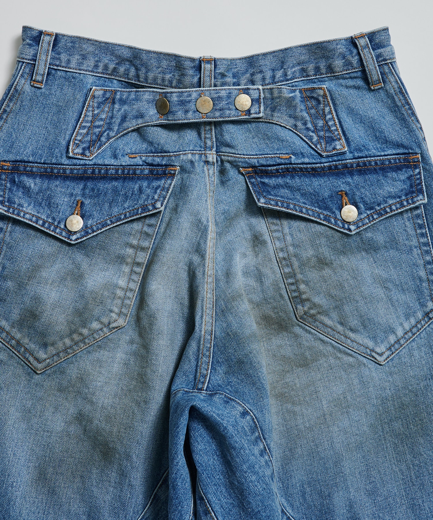 3D TWISTED SHORTS NVRFRGT