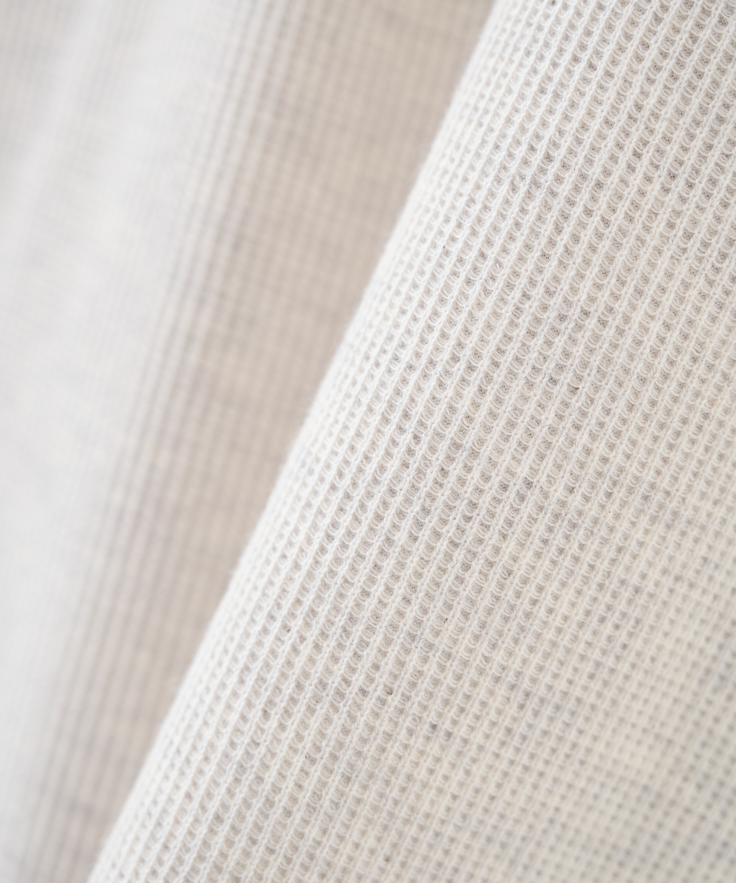 Rough&Smooth Thermal Over NeckL/S blurhms