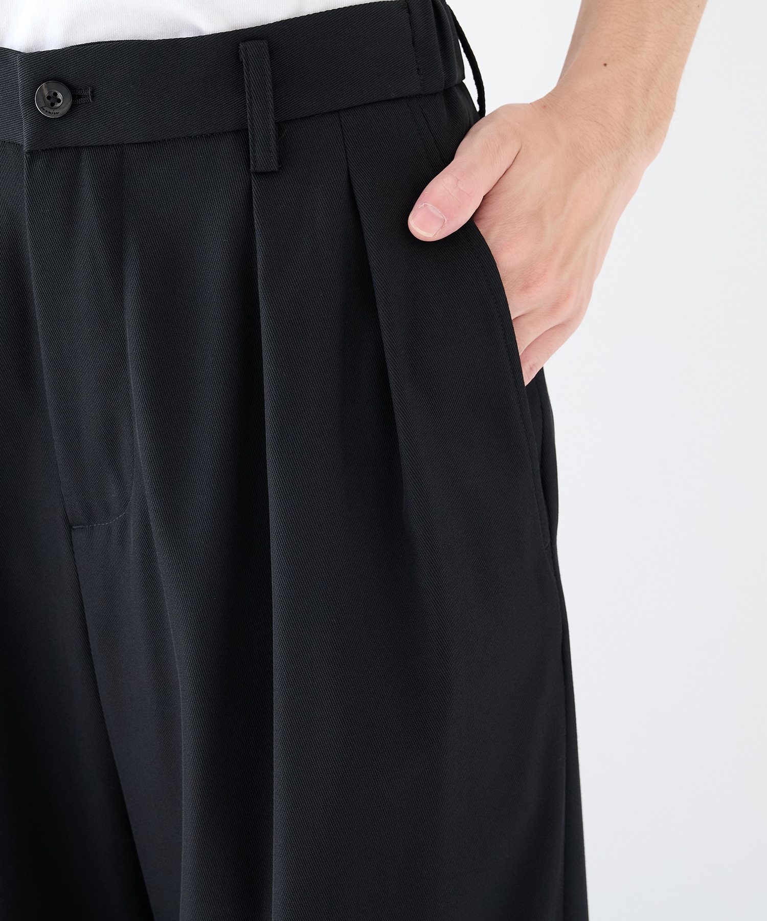 TWO TUCKS WIDE CARGO PANTS IRENISA