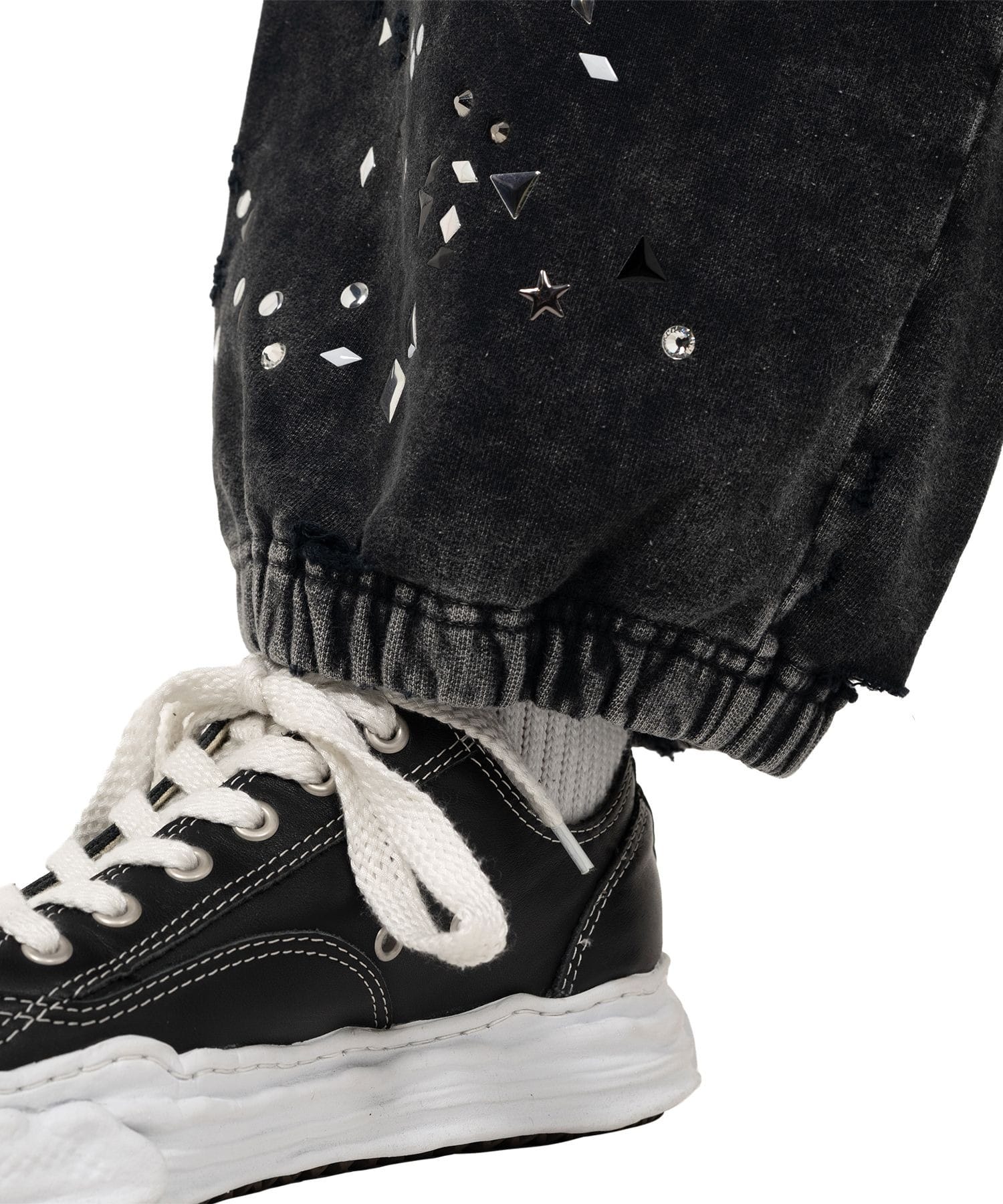 EMBELLISHED BLEACHED PANTS Maison MIHARA YASUHIRO