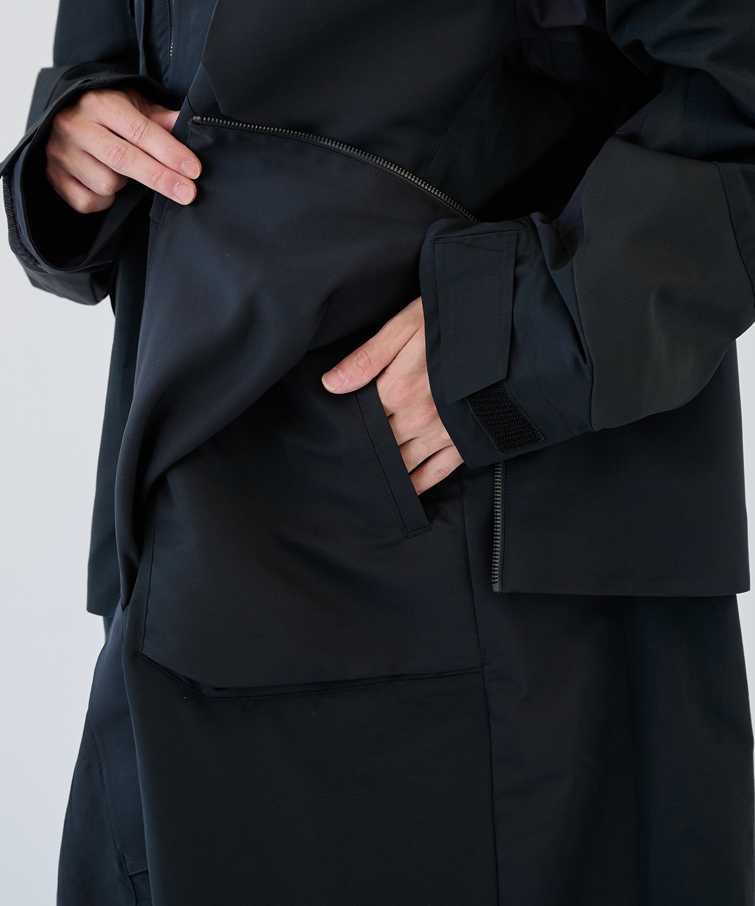 WINDSTOPPER COAT White Mountaineering
