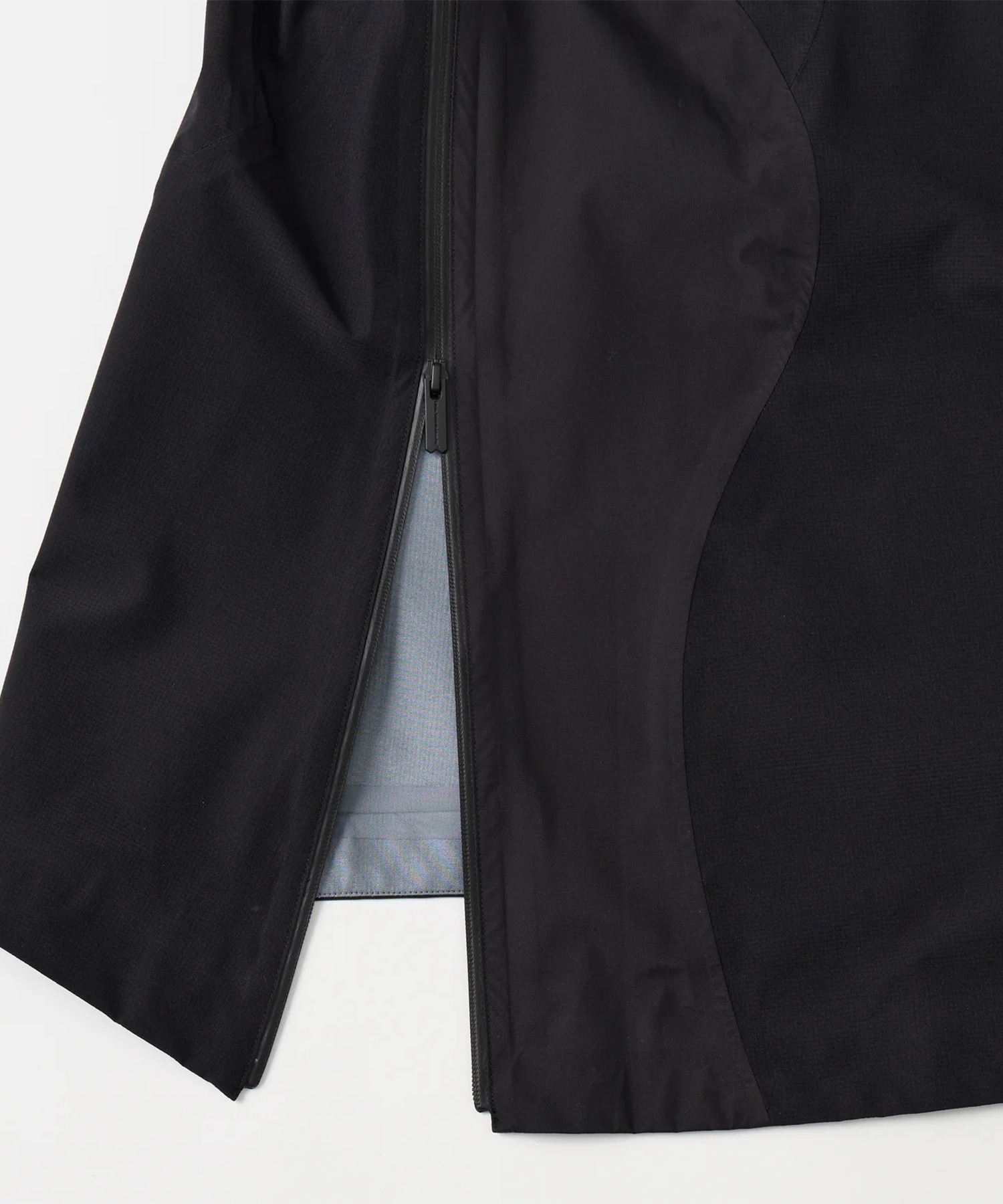 GORE-TEX HOODED COAT White Mountaineering