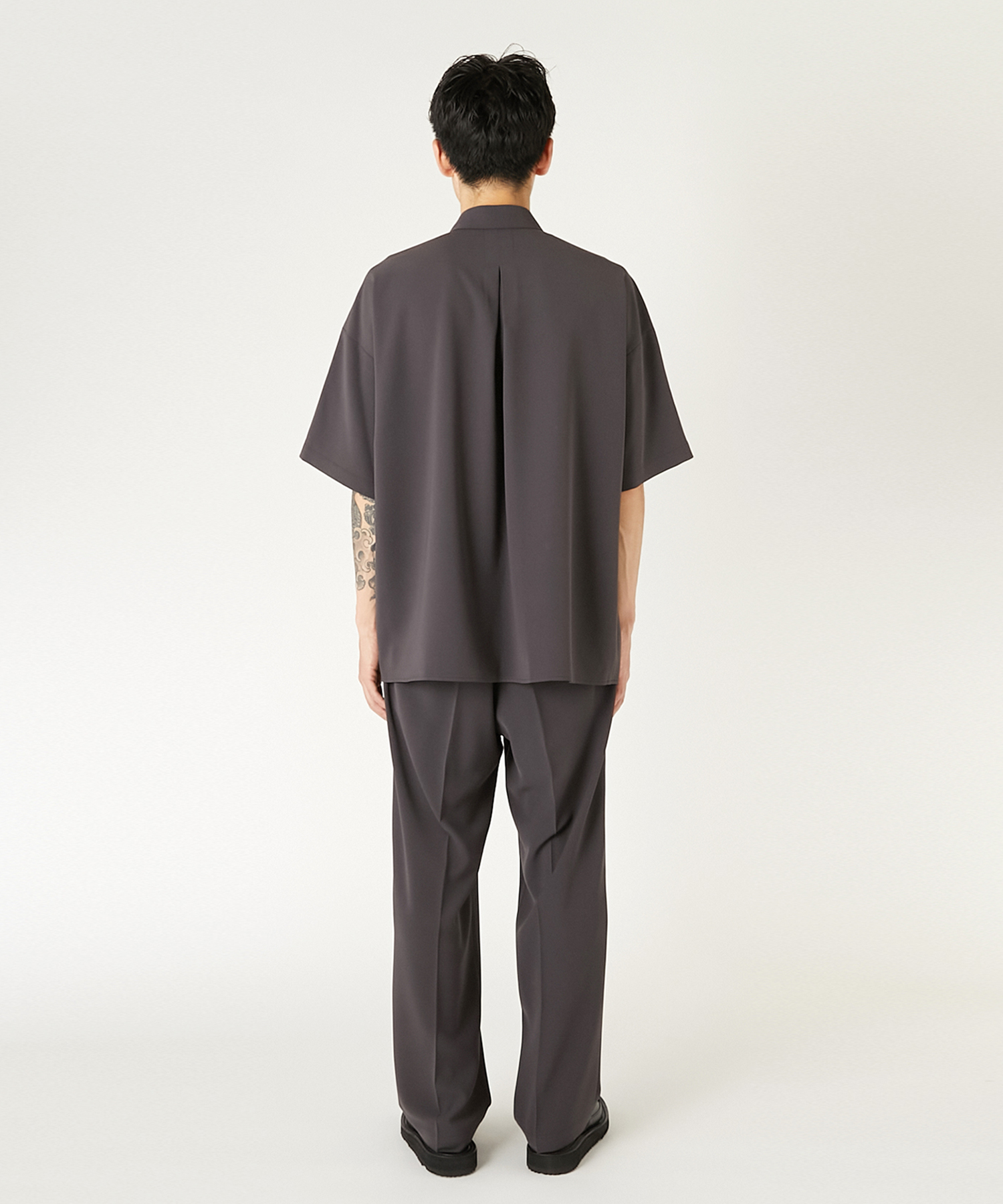 2261-SH55-011 S/S SHIRT N.HOOLYWOOD