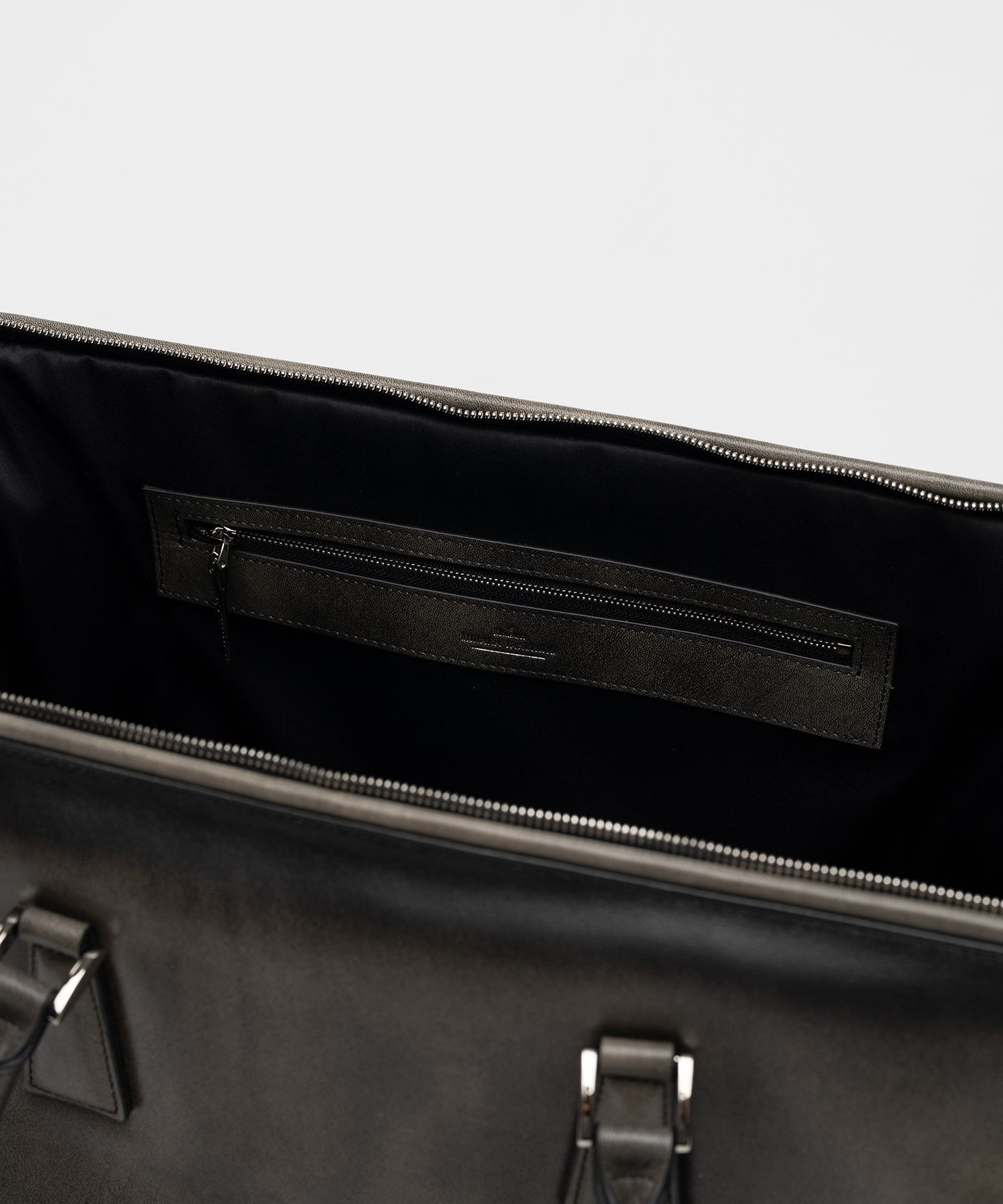 A17BG714 BAG Maison MIHARA YASUHIRO