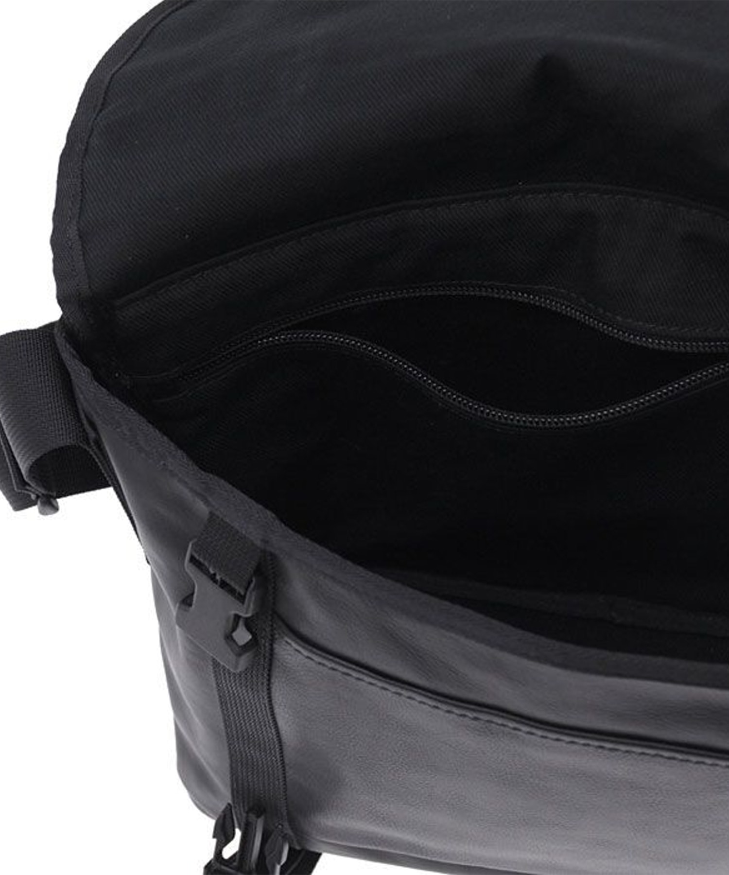 MESSENGER BAG PORTER