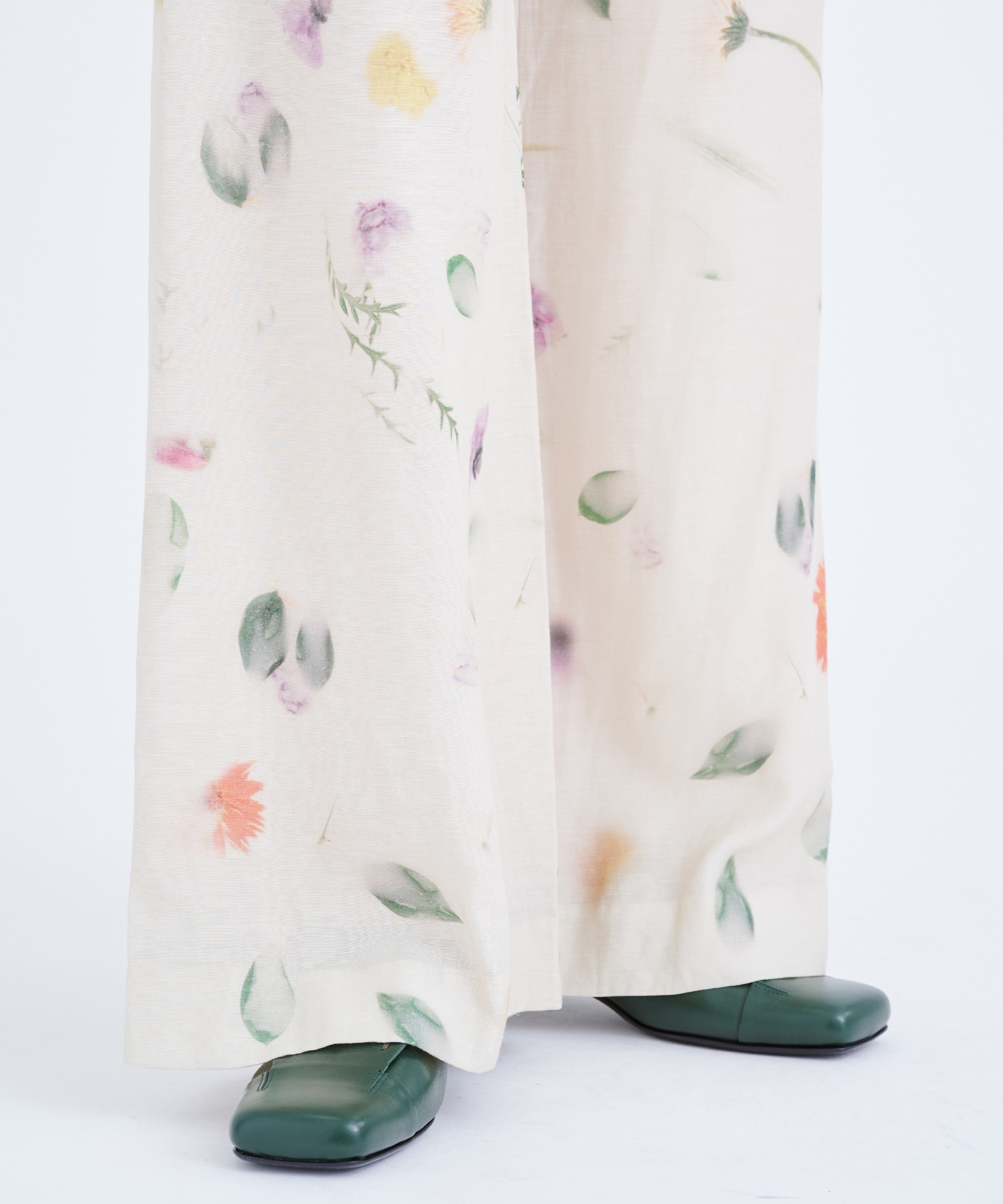Soak flower PANTS BE AKIRANAKA