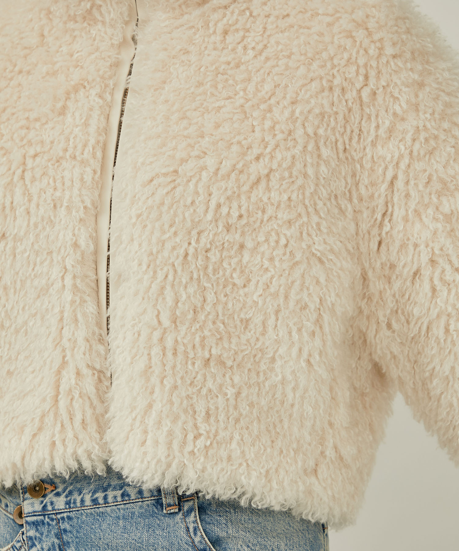 CRIMPED FUR CROPPED BLOUSON(FREE IVORY): THINGS THAT MATTER