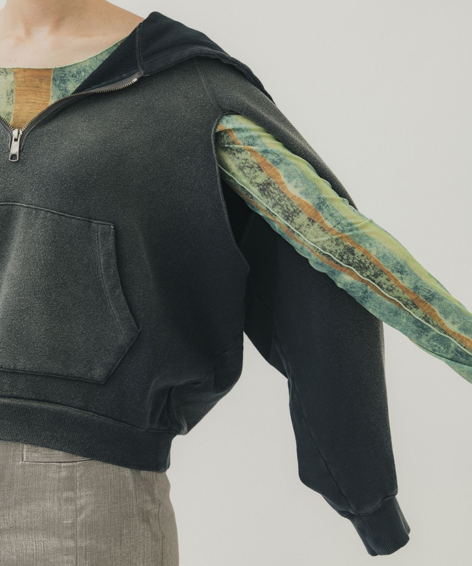 Vintage Split Hoodie(FREE DARK GREY): STUDIOUS: WOMENS｜ STUDIOUS