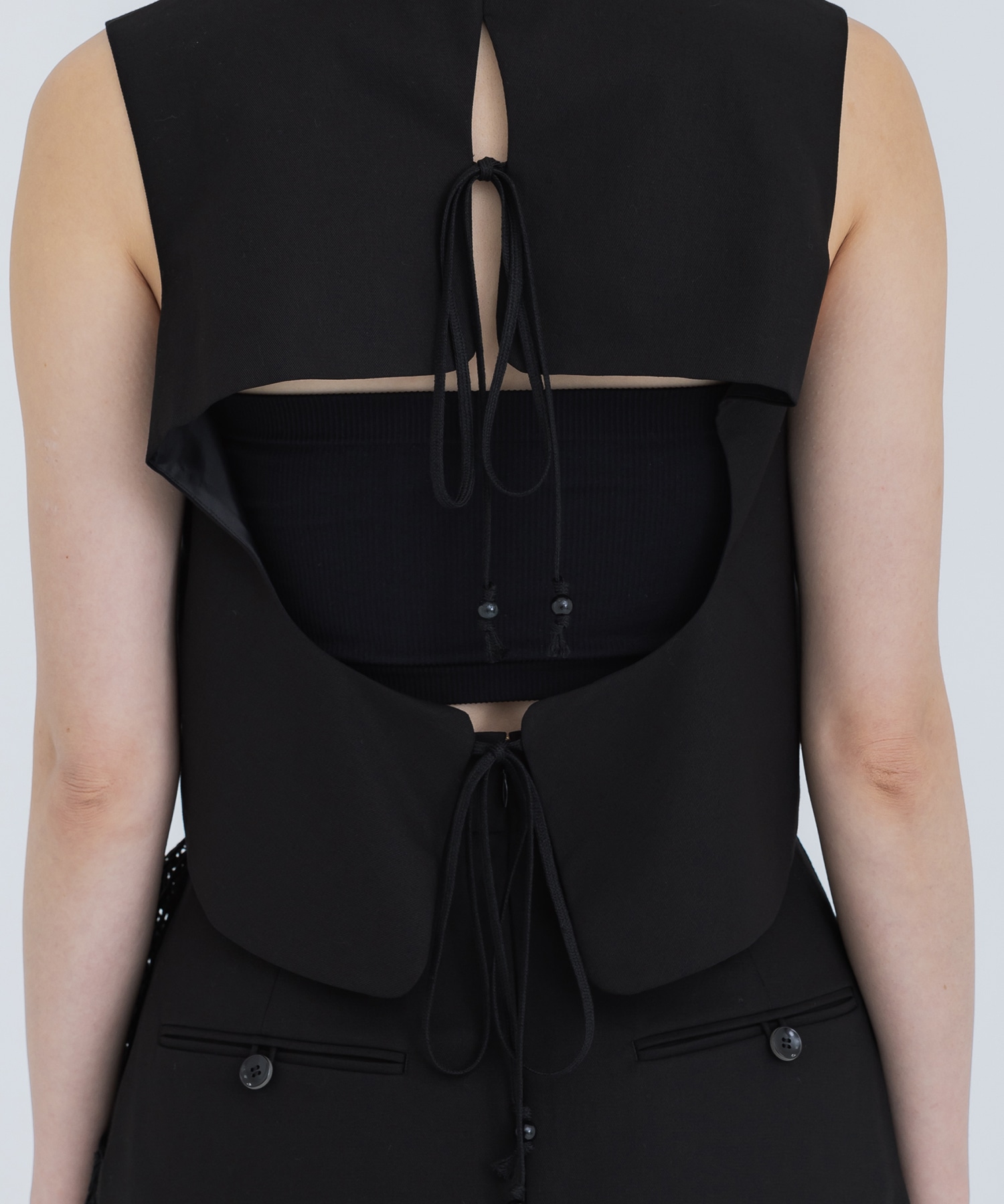 Cording Embroidery Detail Cotton Vest(1 BLACK): Mame Kurogouchi 