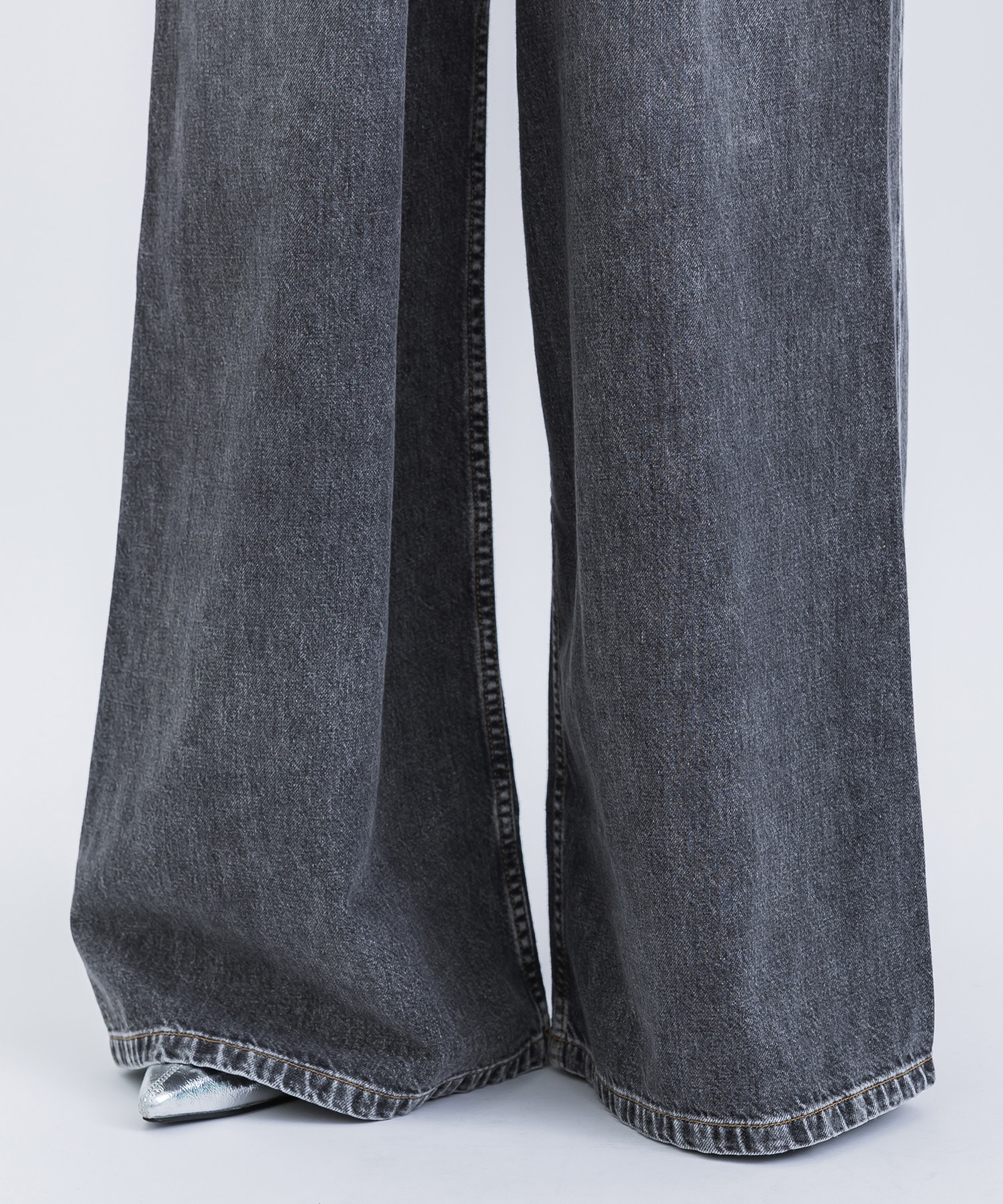 WASHED DENIM WIDE PANTS (SHORT LENGTH) JOHN LAWRENCE SULLIVAN