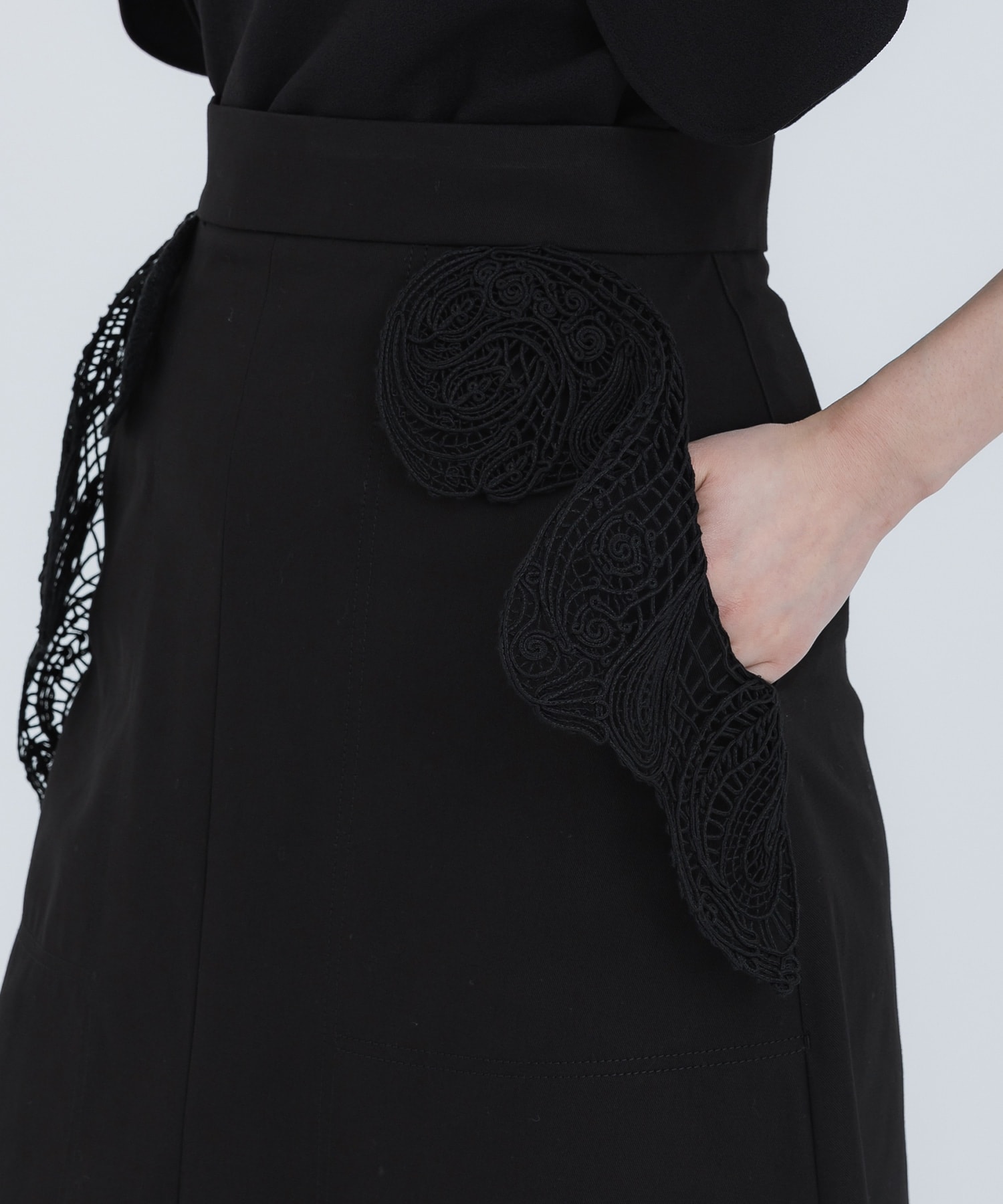 Cording Embroidery Detail Cotton Skirt Mame Kurogouchi