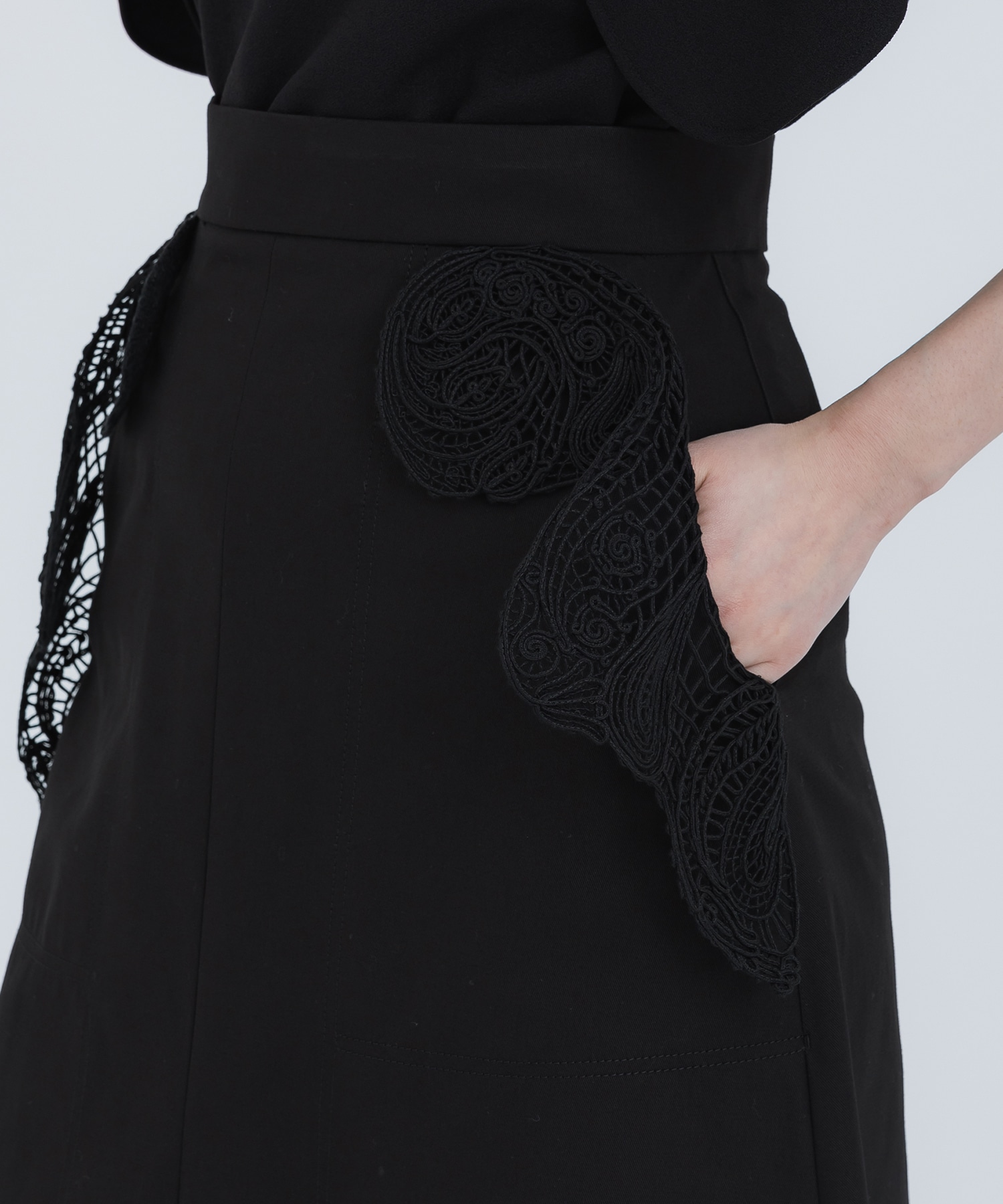 Cording Embroidery Detail Cotton Skirt(1 BLACK): Mame Kurogouchi 