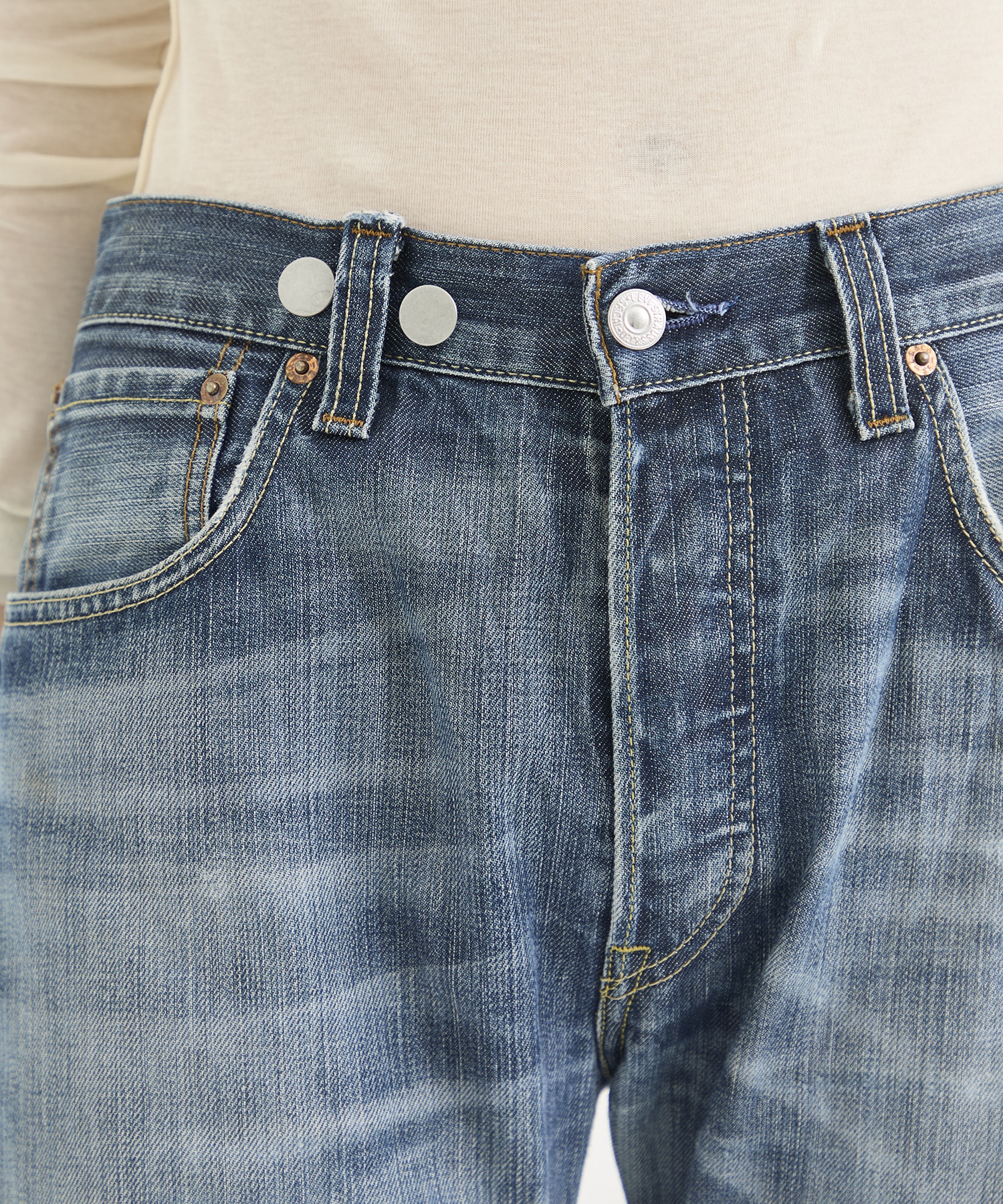 Vintage Levis Heart Pocket Damage Denim BASICKS