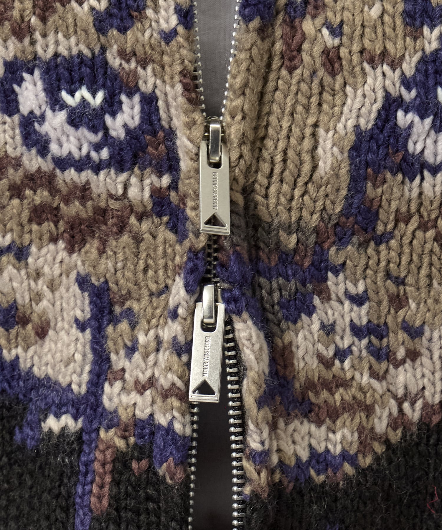 CAT INTARSIA KNIT CARDIGAN Maison MIHARA YASUHIRO