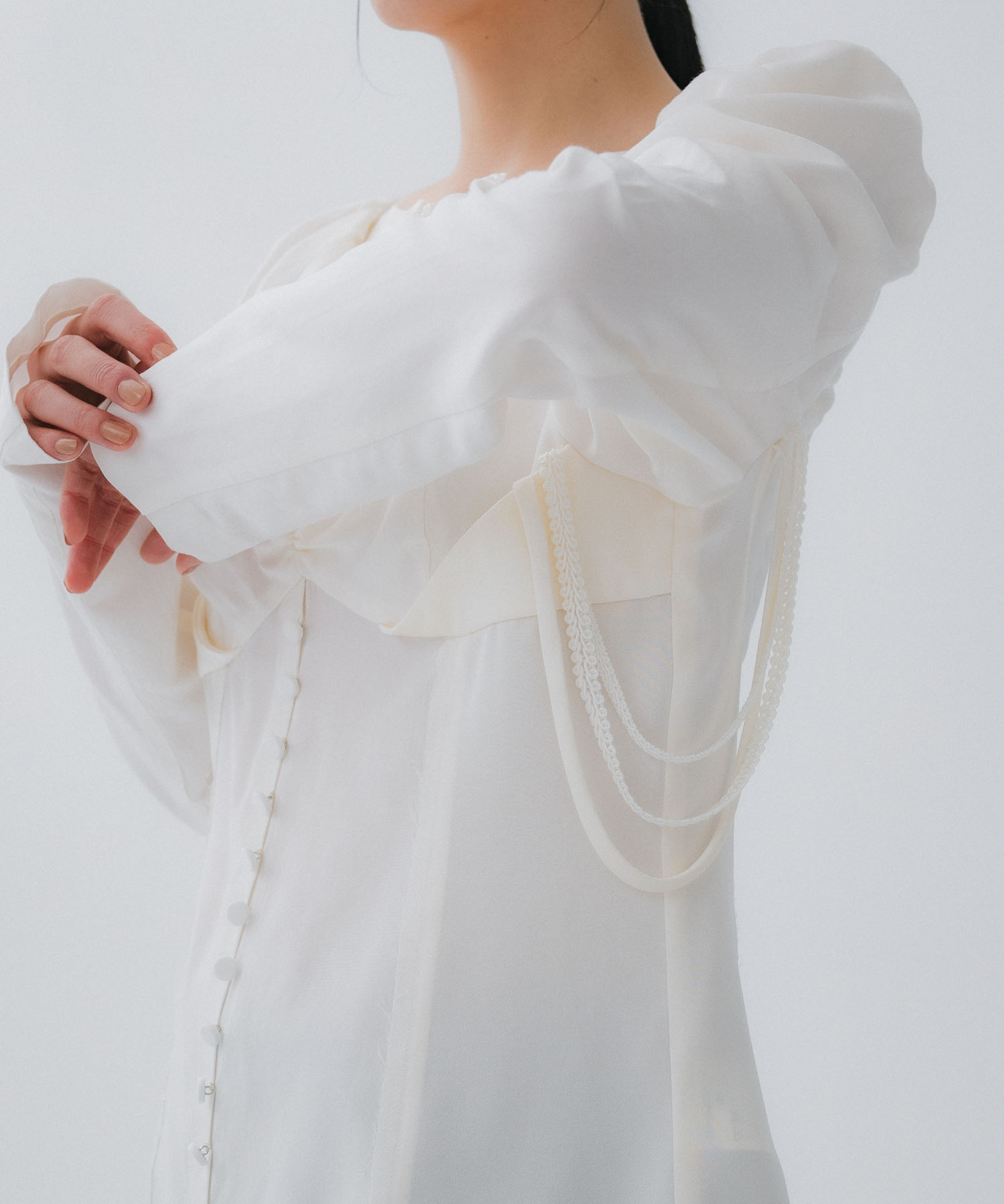 layered bra puff sleeve blouse tanakadaisuke