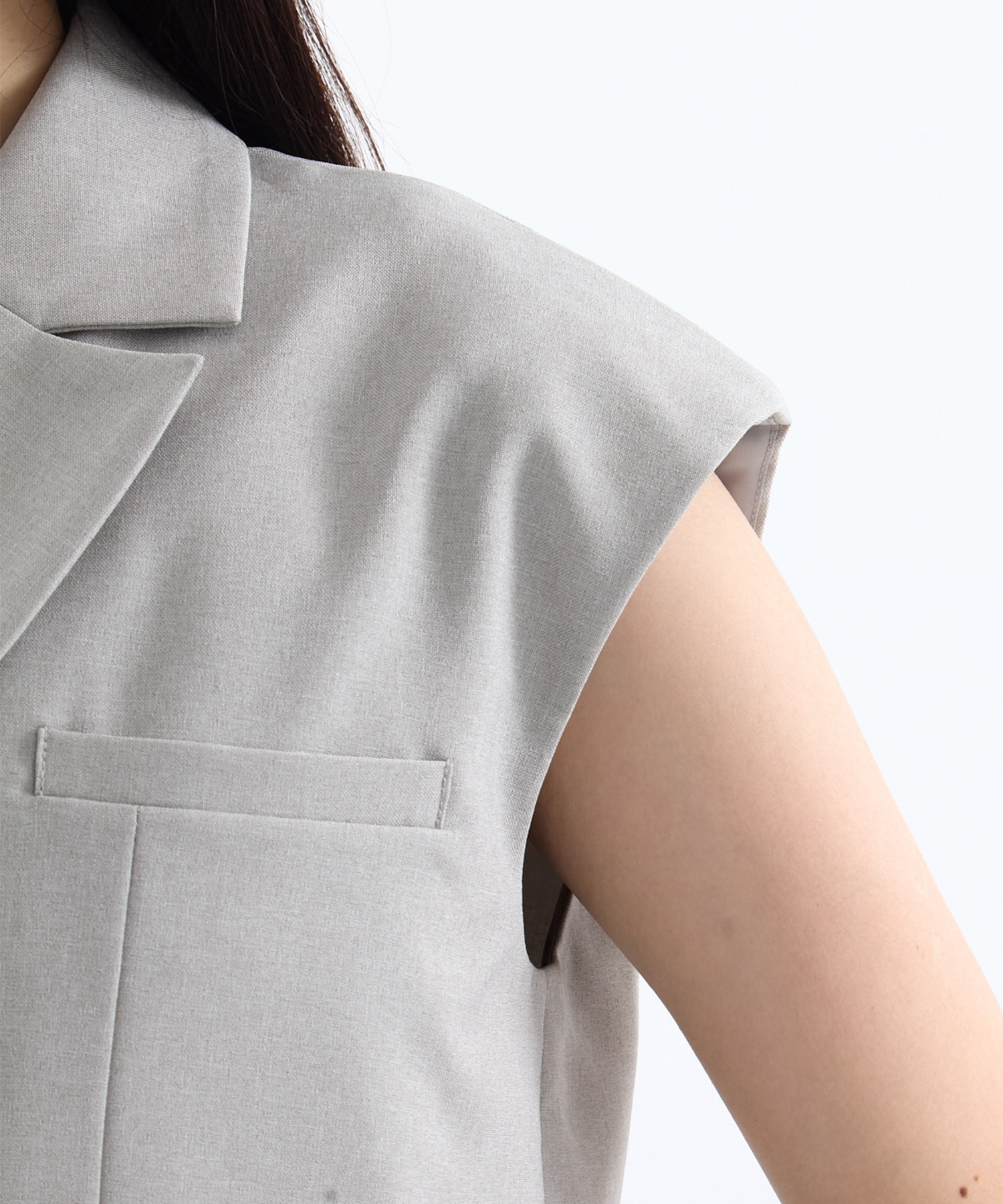 3WAY PIN TUCK LAYERED VEST AMERI