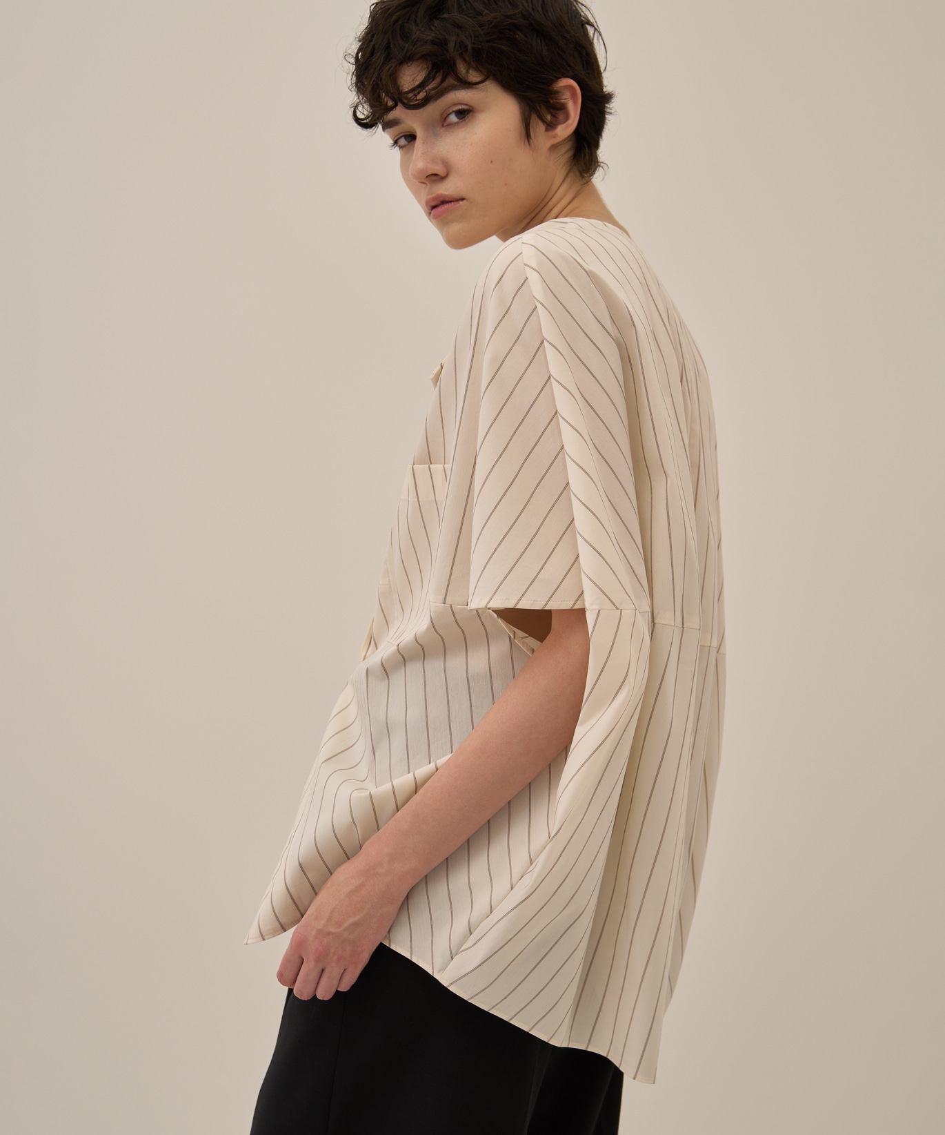 Aura Stripe shirt AKIRANAKA