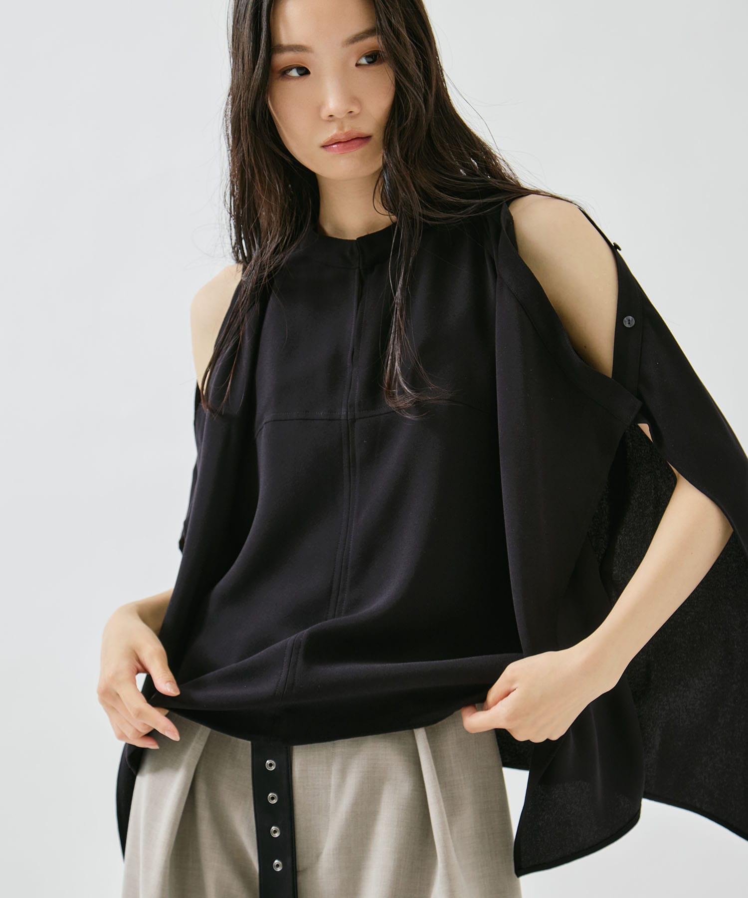 BACK SATIN DRAPE BLOUSE STUDIOUS