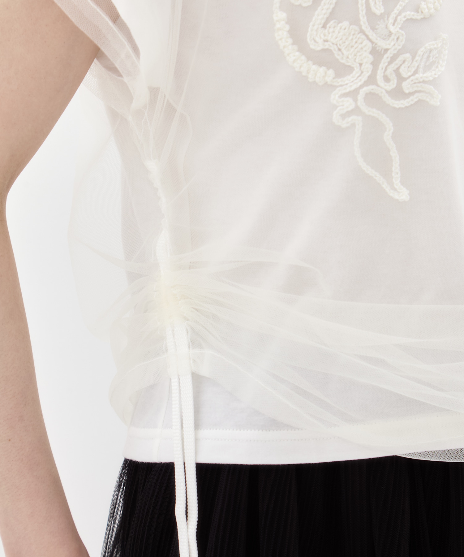 EX.embroidered tulle layered tops MURRAL