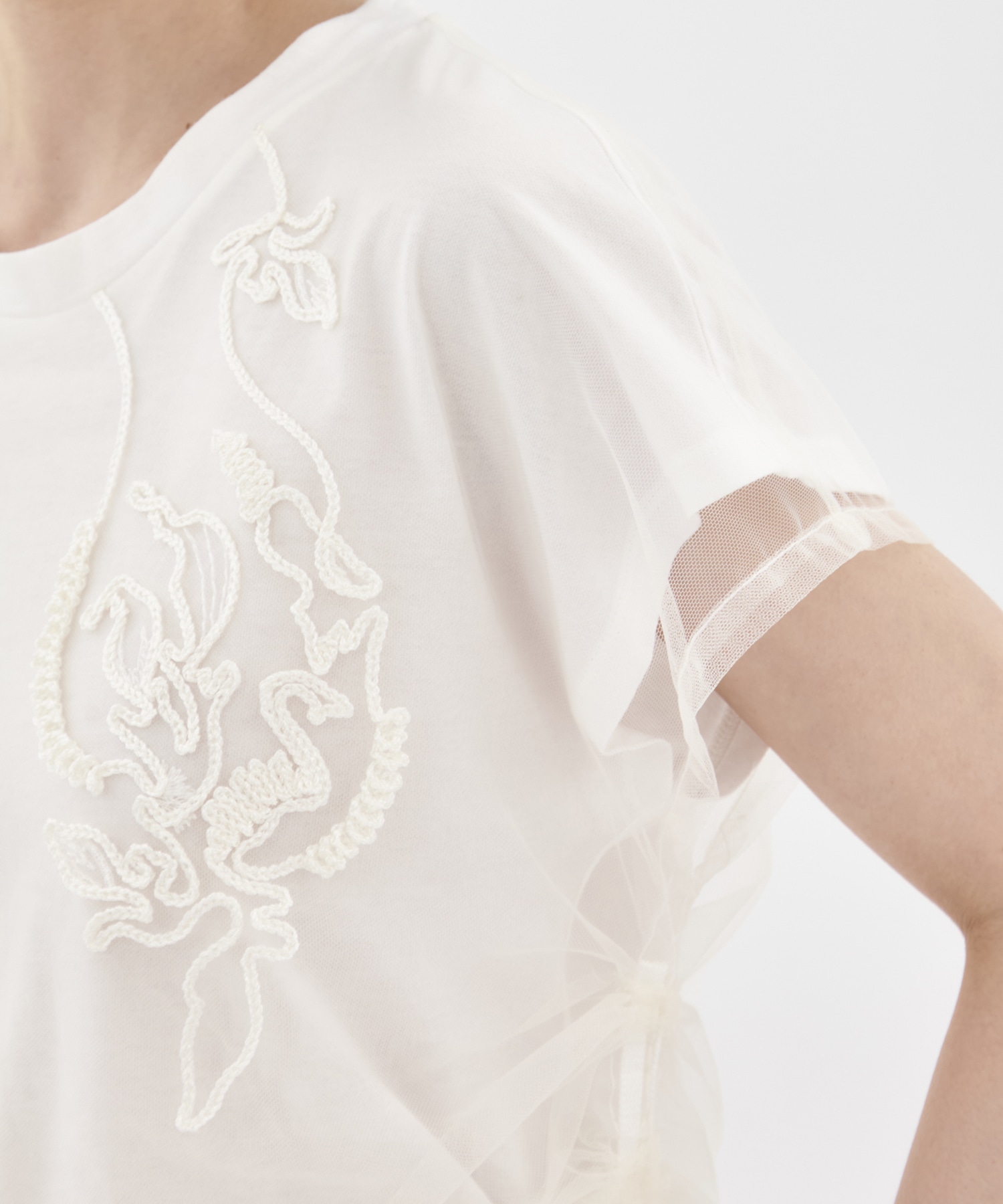EX.embroidered tulle layered tops MURRAL