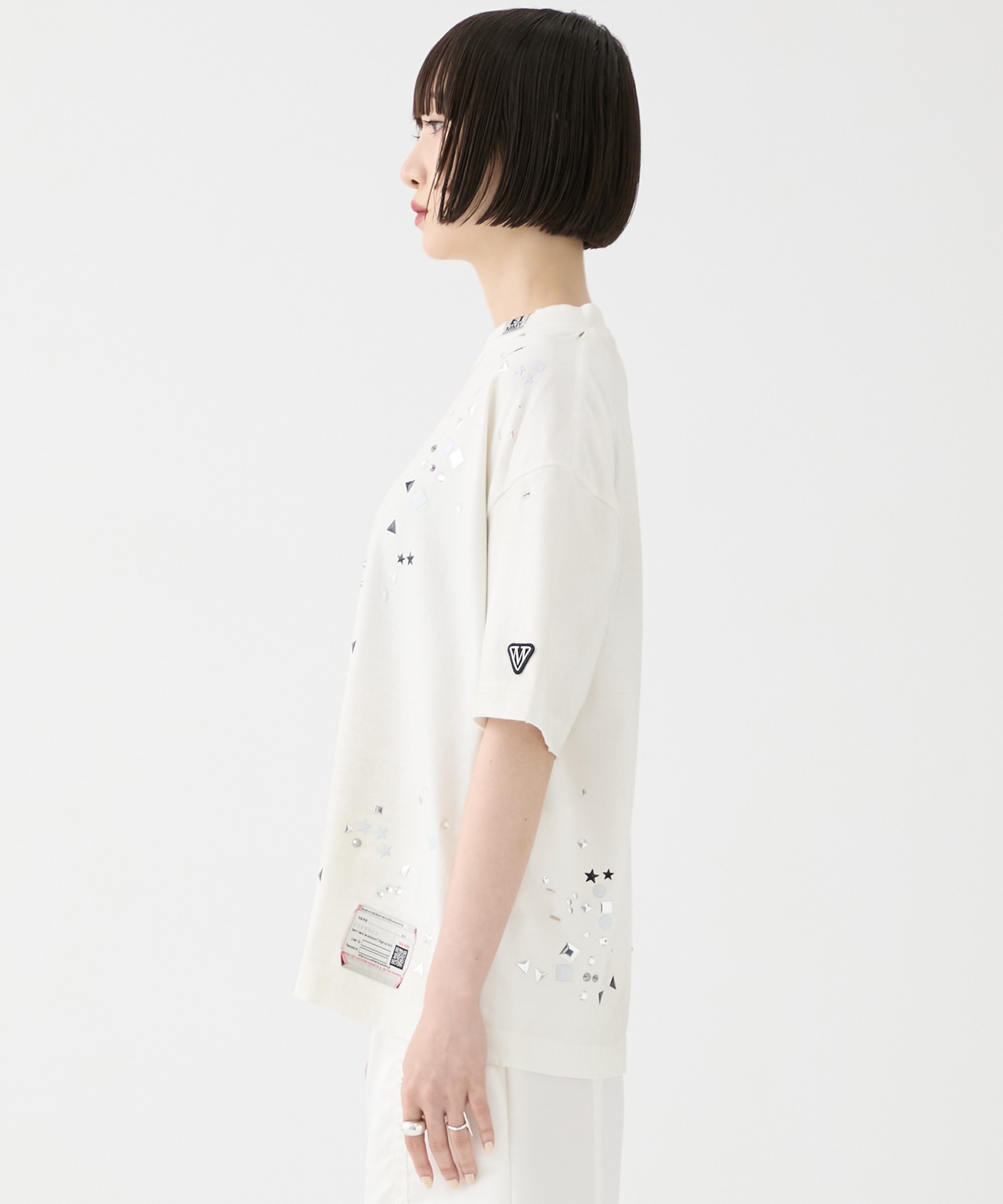 EMBELLISHED DISTRESSED TEE Maison MIHARA YASUHIRO