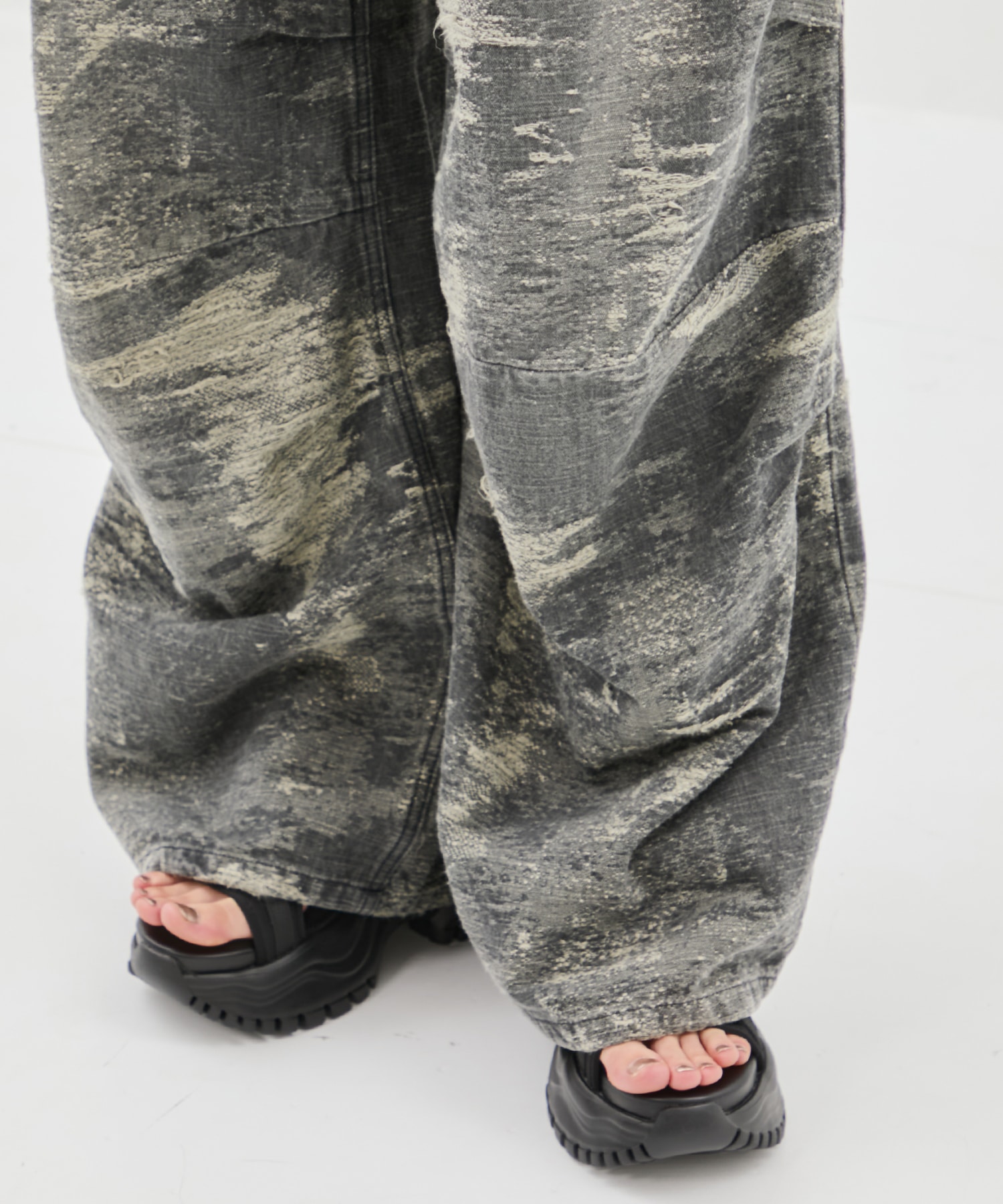 DESIGN TROUSERS TAAKK