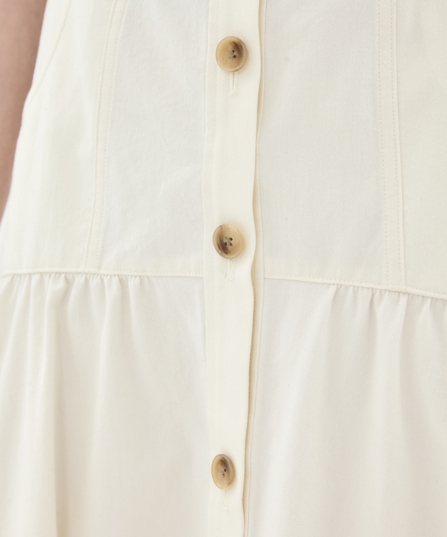 Pierina skirt WH AKIRANAKA