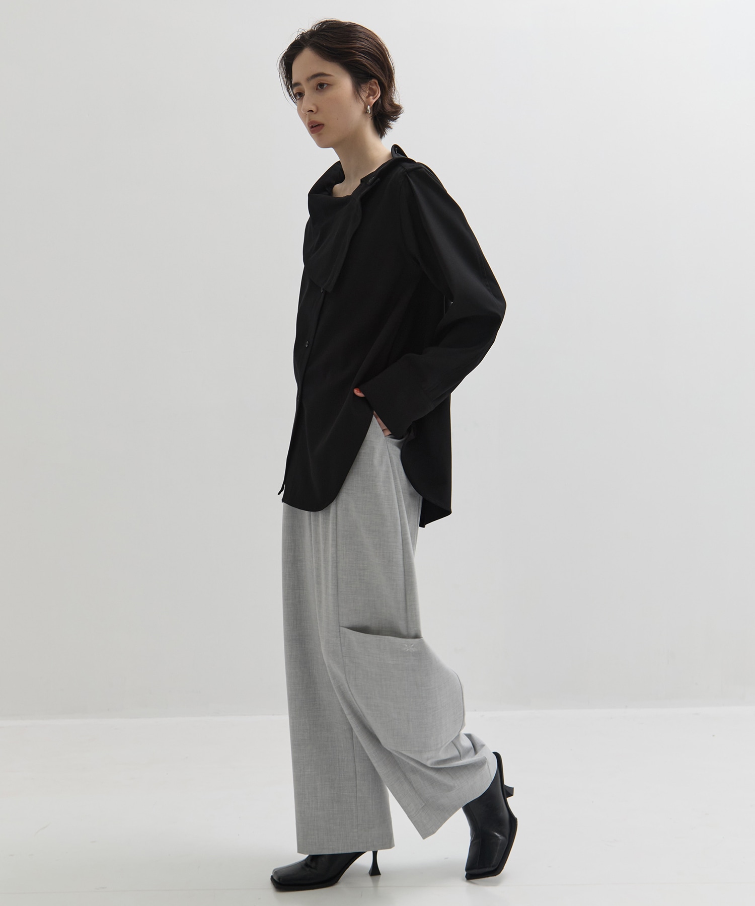 Soft Barrel Leg Cargo Trousers STUDIOUS