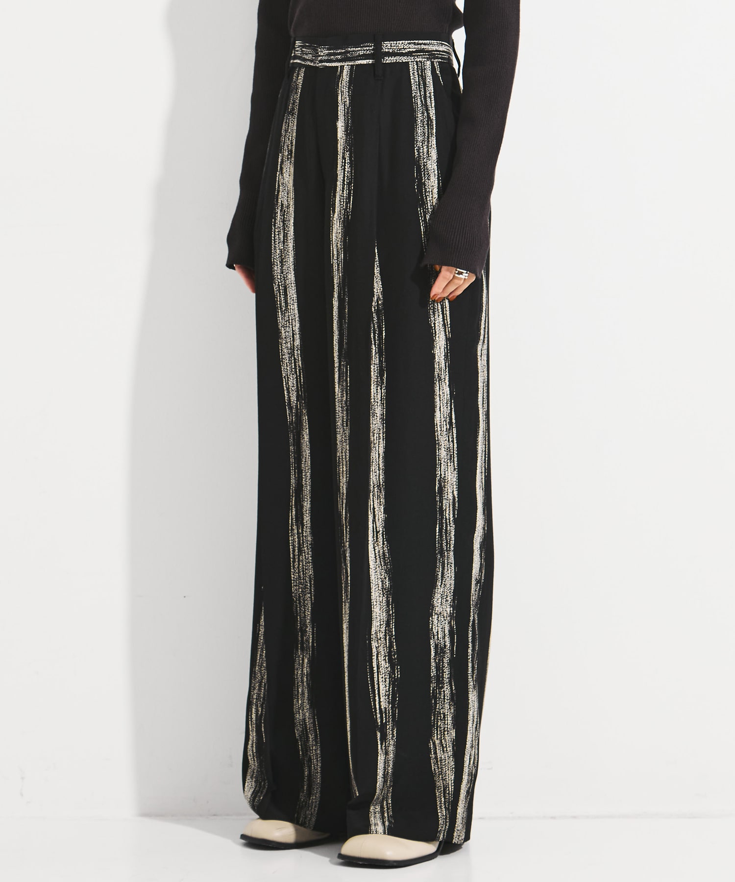 Stitch stripe pants AKIRANAKA