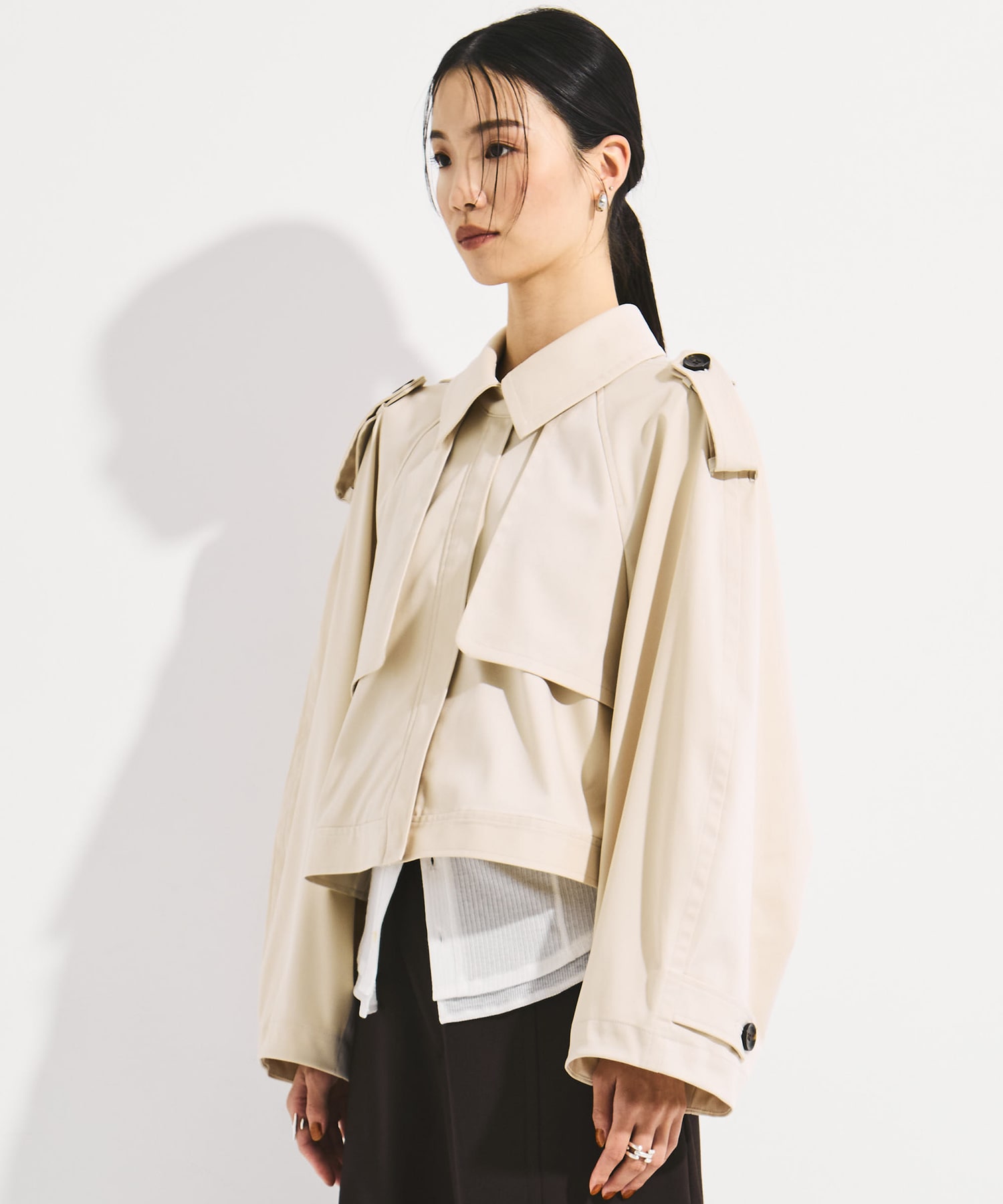 BACK GATHER SHORT TRENCH BLOUSON STUDIOUS