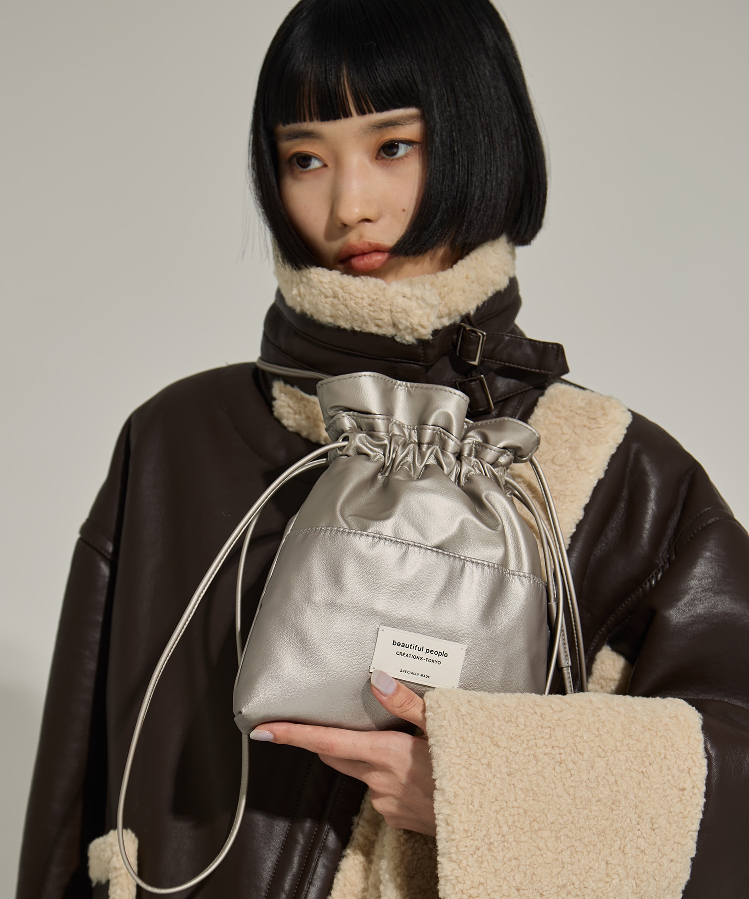 別注2wayショルダー巾着バッグ(FREE SILVER): beautiful people