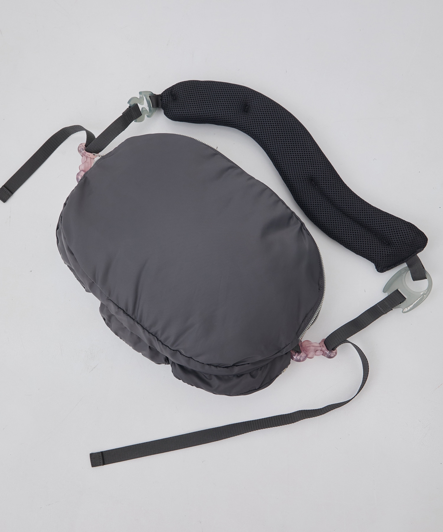 mikiosakabe バッグ 7pocket bag ナイロン mikiosakabe × @three_treasures_ 7pockets puff black 大人気