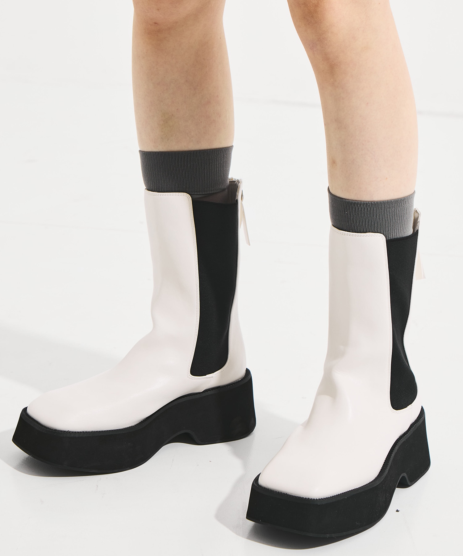 Square Toe Boots STUDIOUS