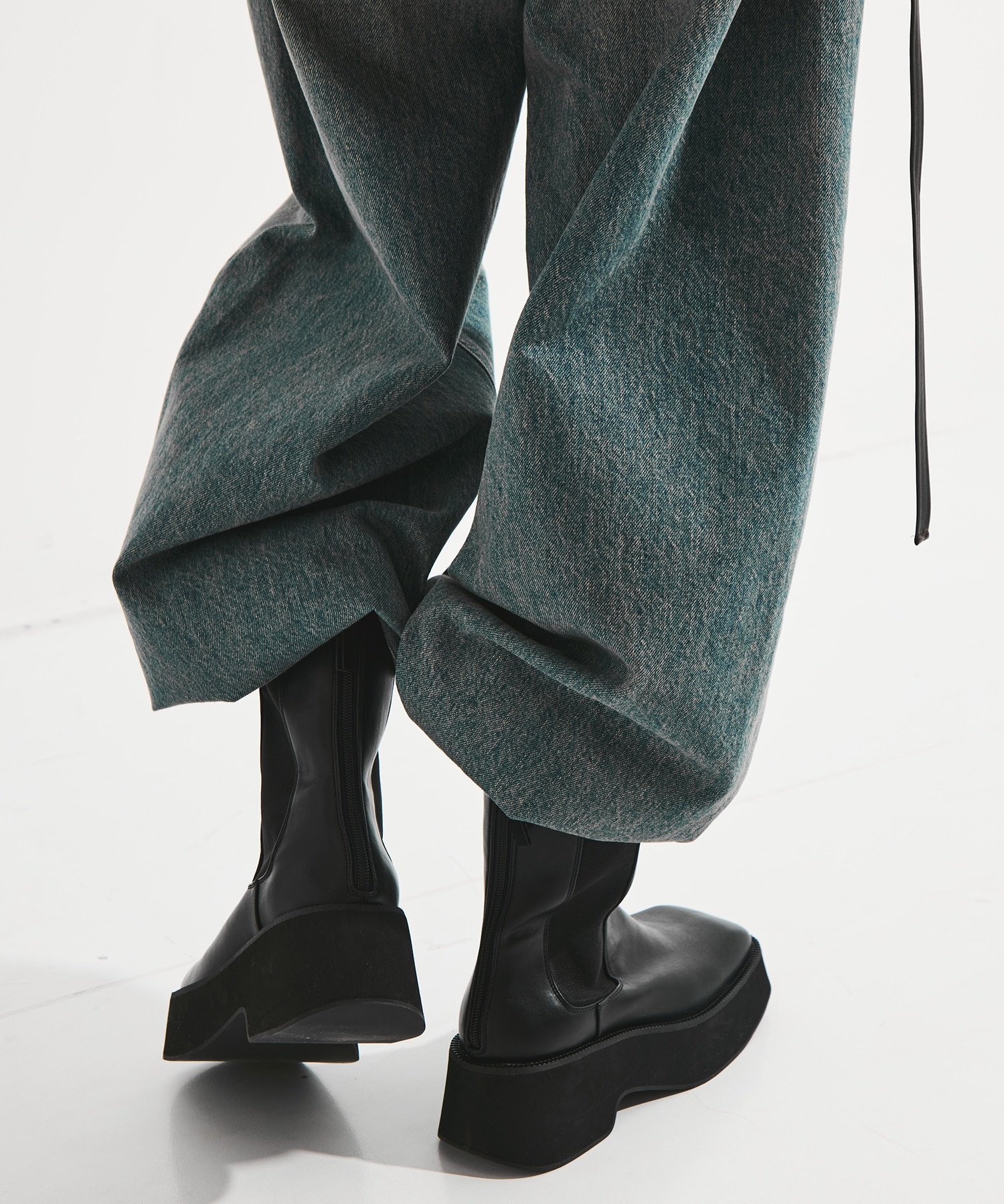 Square Toe Boots STUDIOUS