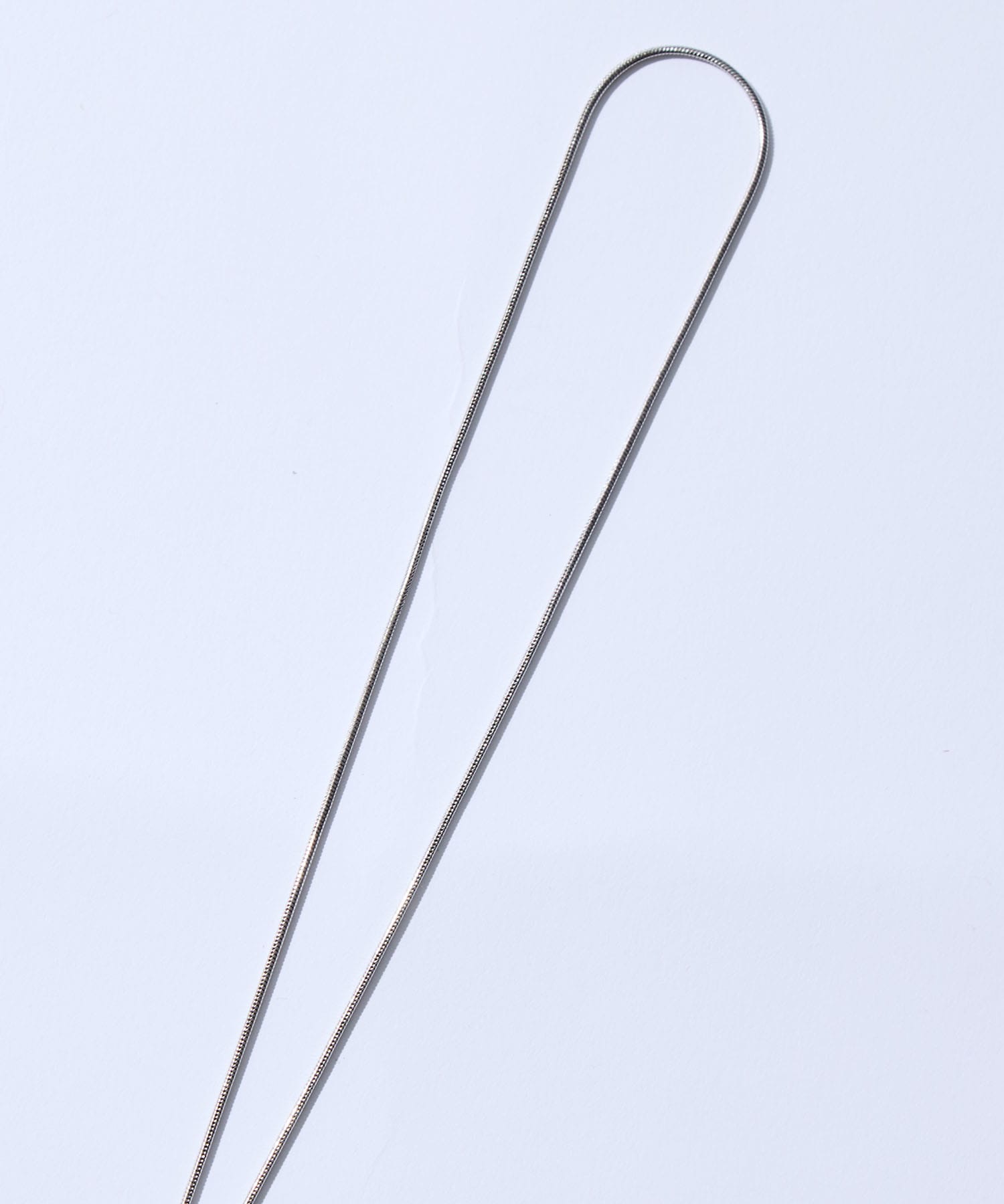 Metal loop tie small TOGA