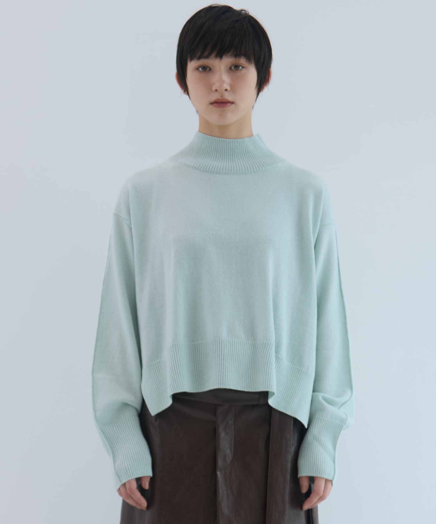 Merino Wool Turtle Neck Knit STUDIOUS