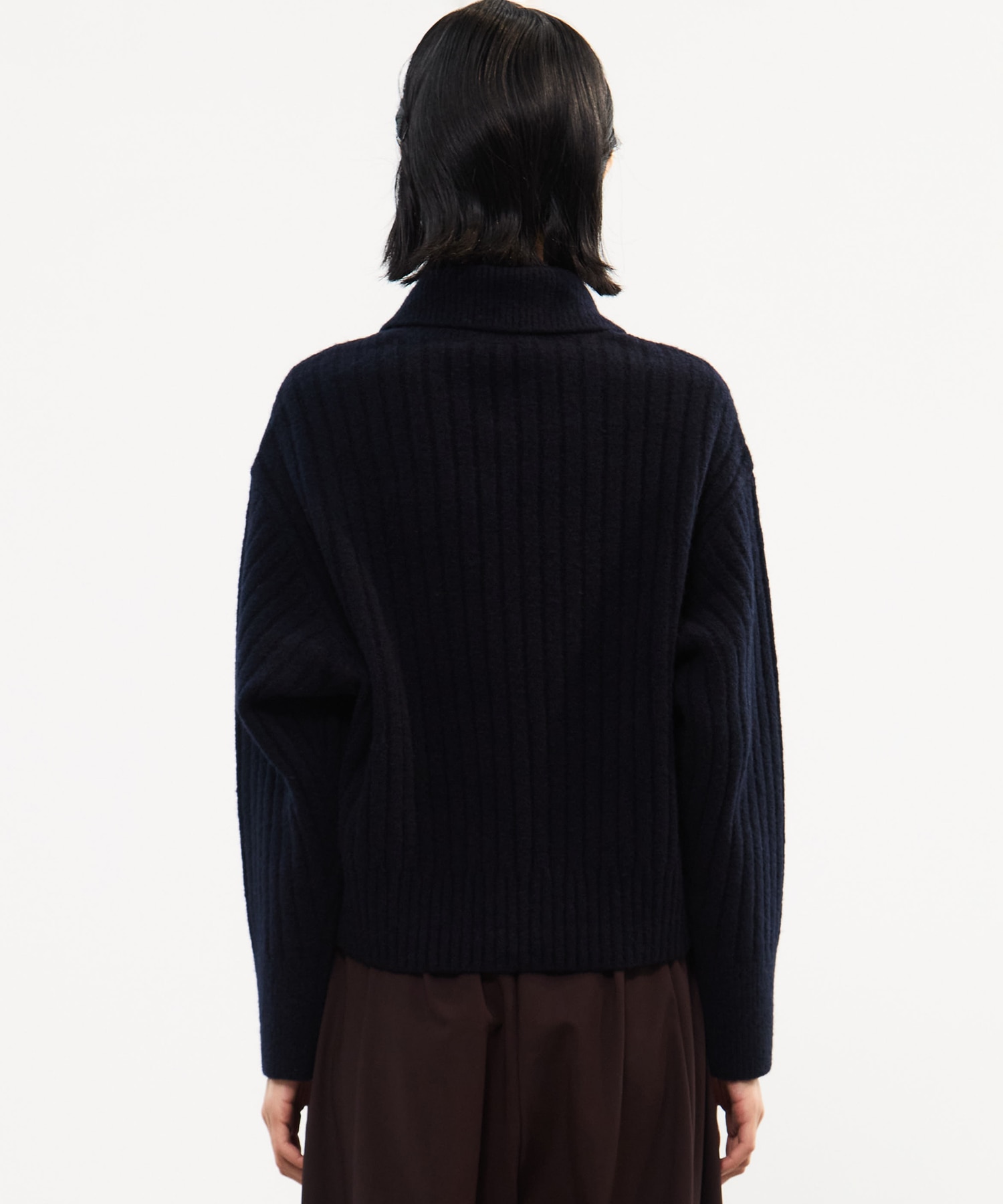 Cropped Collar Knit UJOH